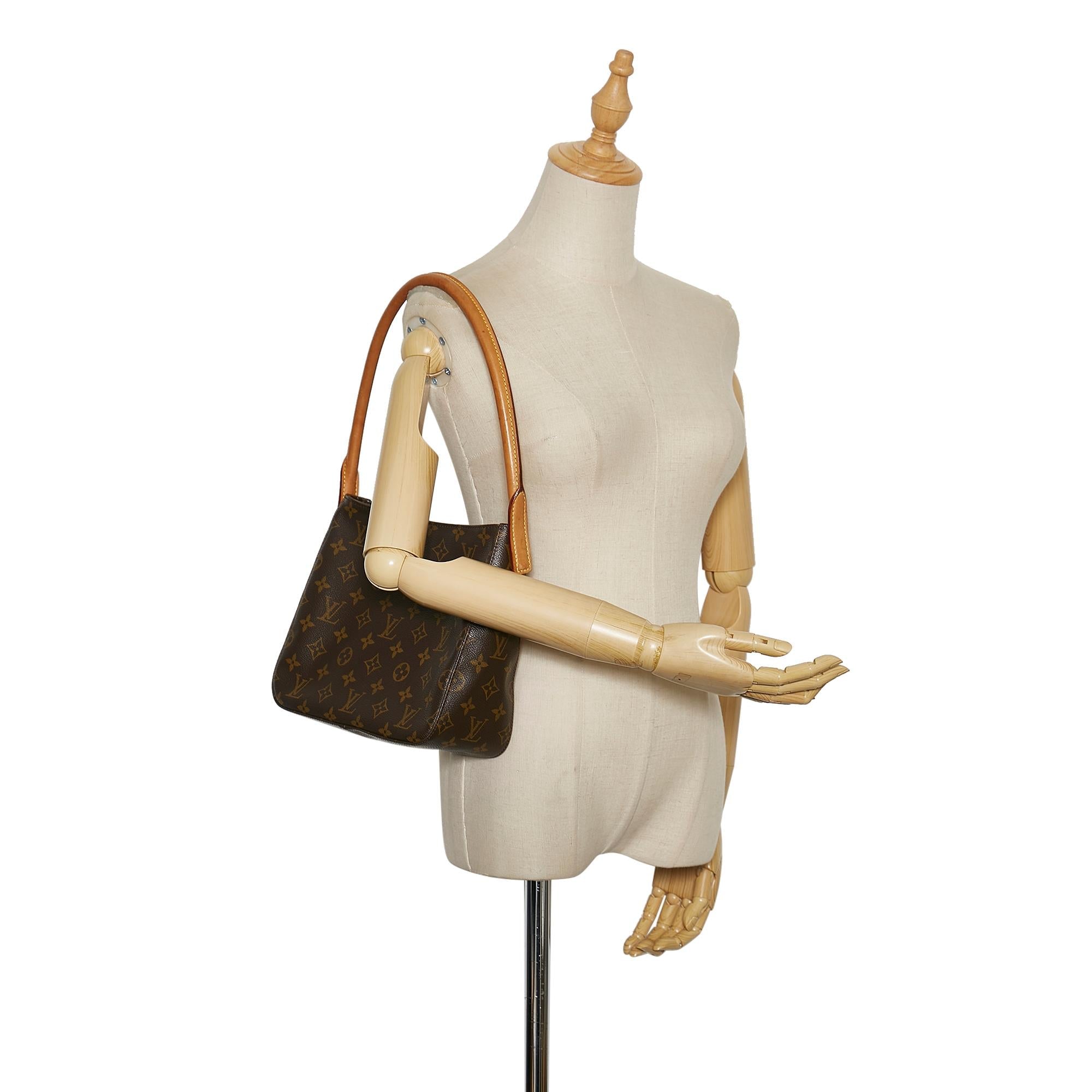 Louis Vuitton Monogram Looping MM (SHG-35688)