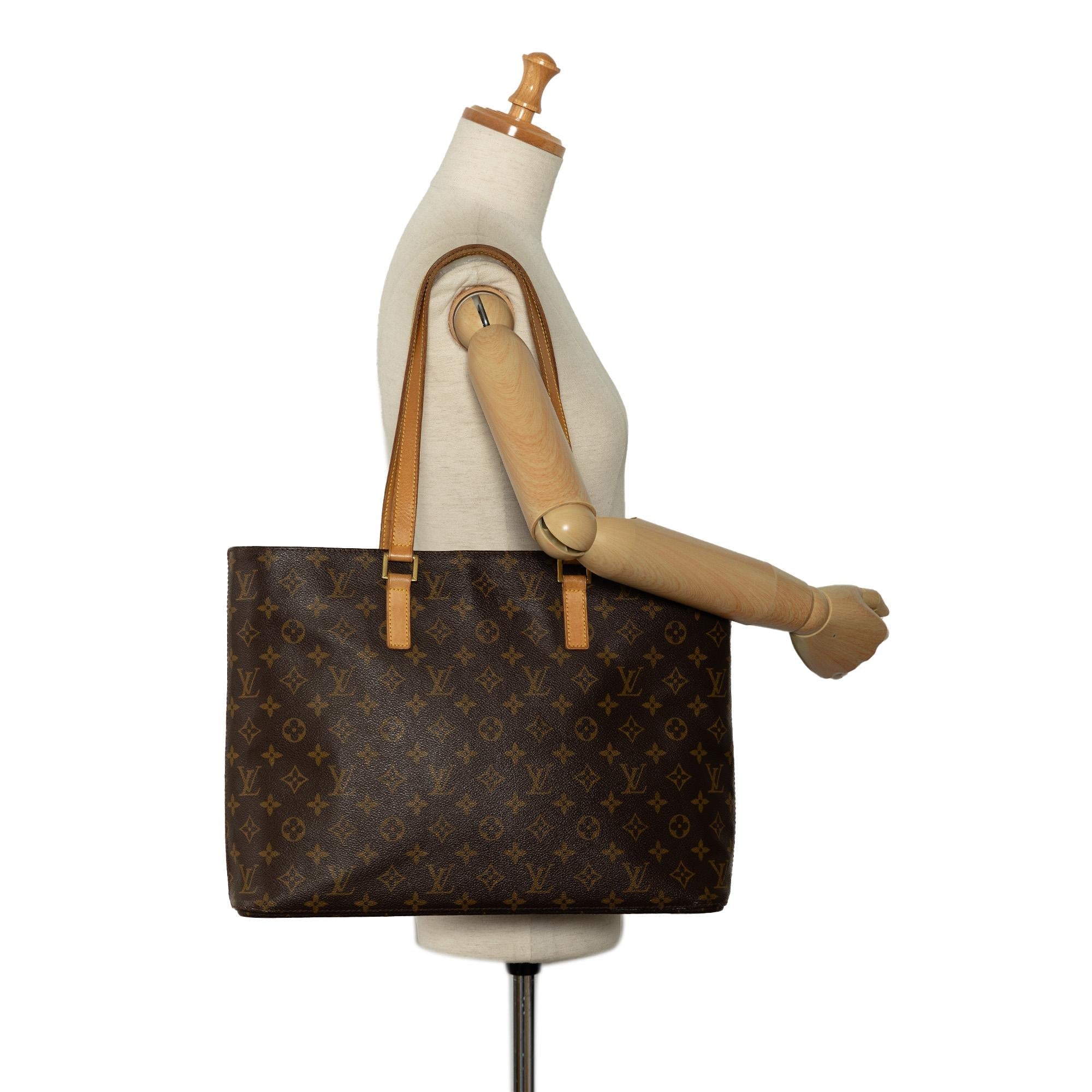 Louis Vuitton Monogram Luco (SHG-JOqV8k)