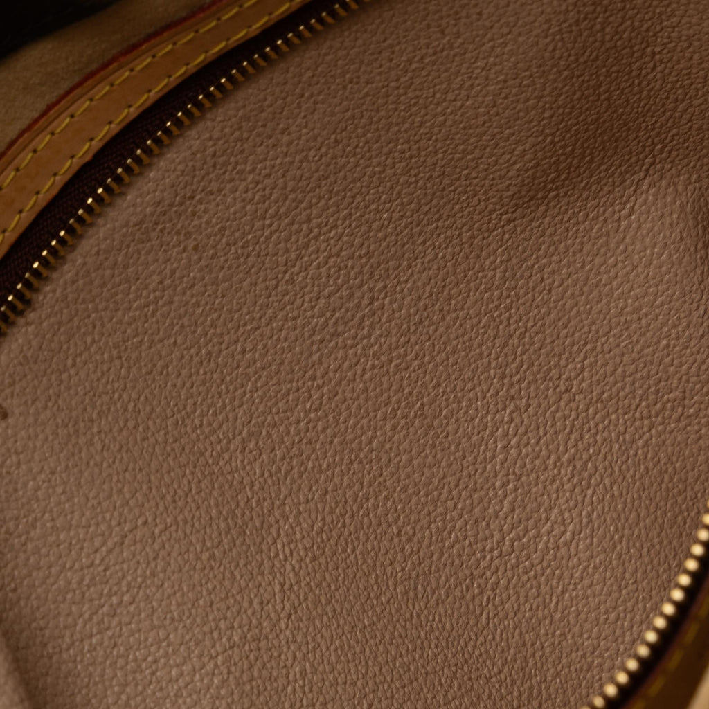 Louis Vuitton Monogram Luco (SHG-5fO3OI)