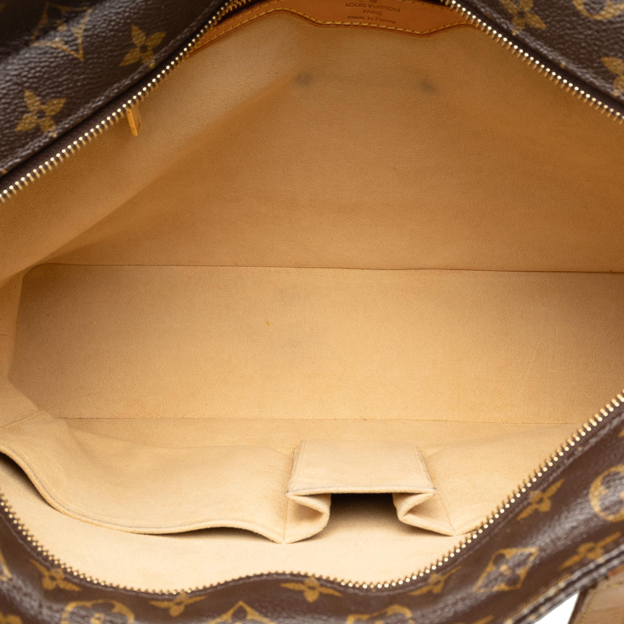 Louis Vuitton Monogram Luco (SHG-ajmq6z)