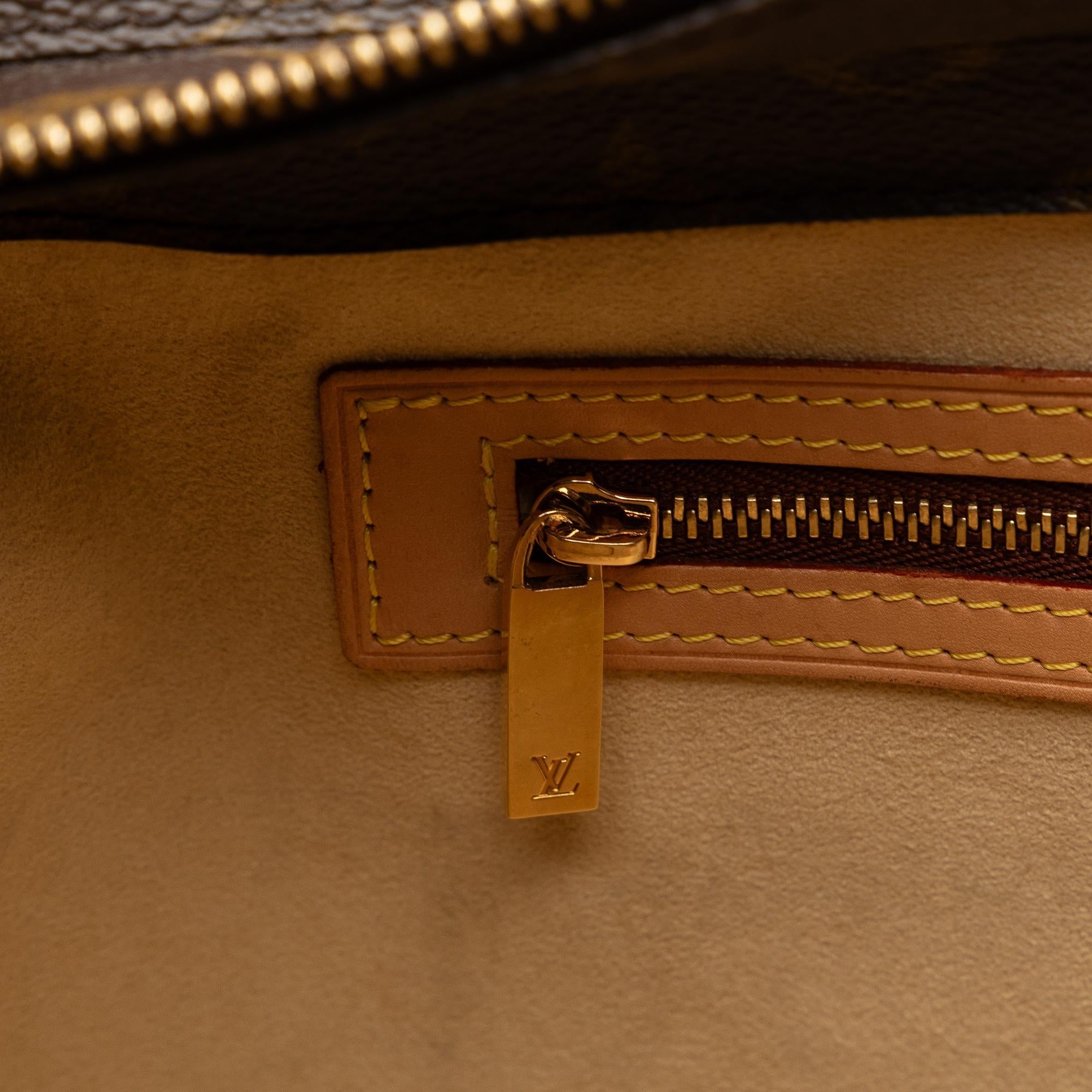 Louis Vuitton Monogram Luco (SHG-HTBMsj)
