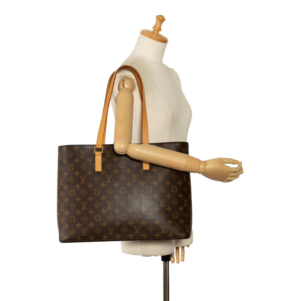 Louis Vuitton Monogram Luco (SHG-AOerMm)