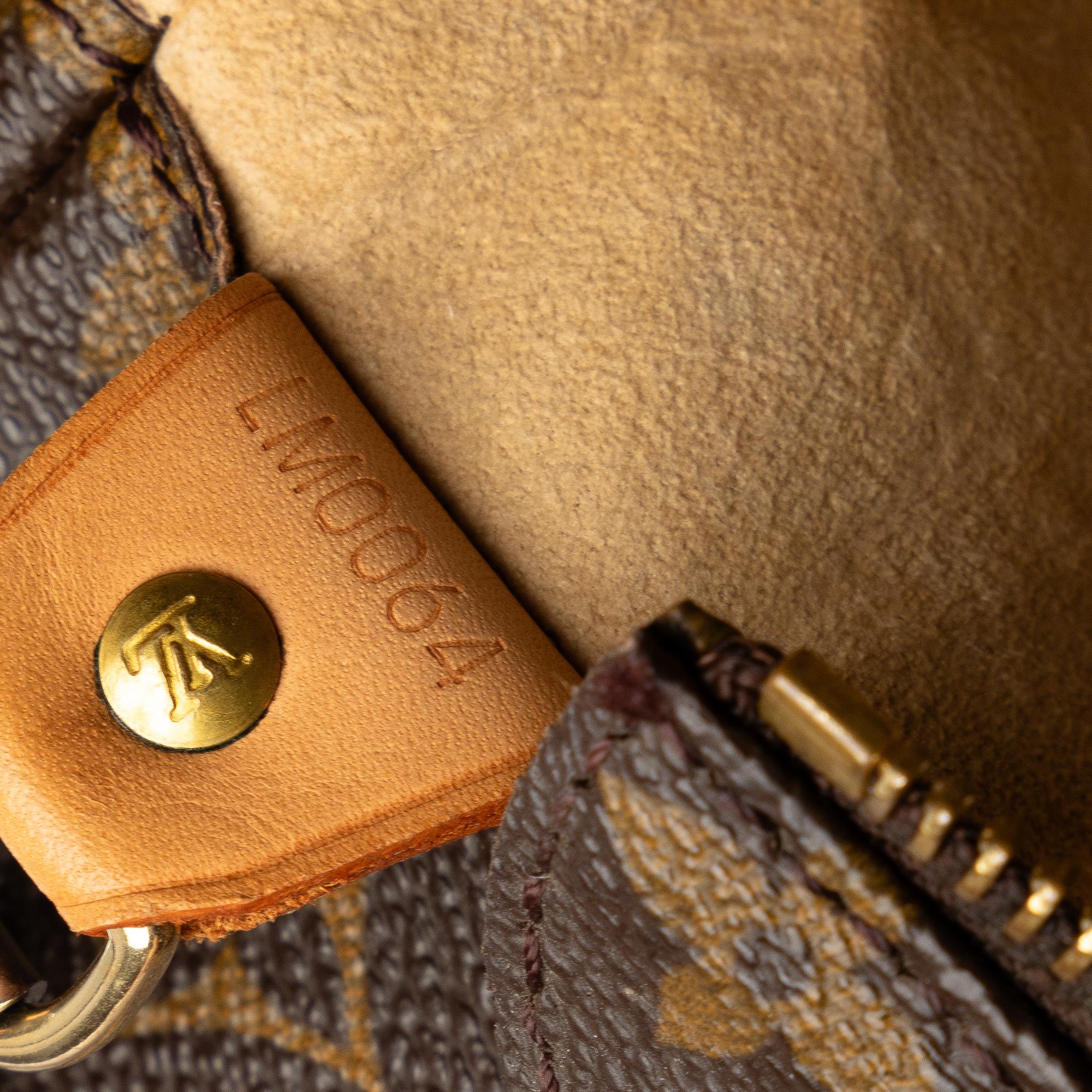 Louis Vuitton Monogram Luco (SHG-MU6DUf)