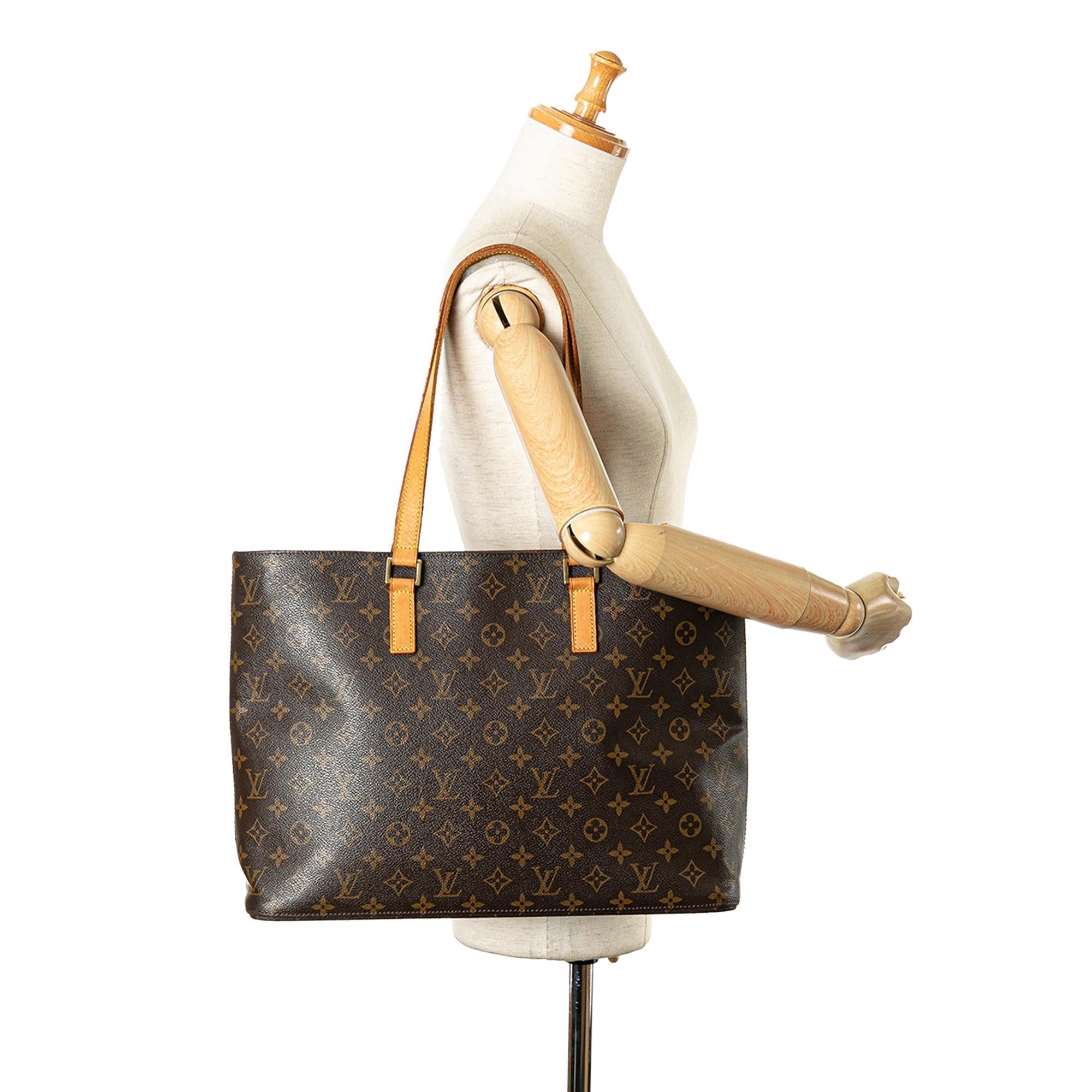 Louis Vuitton Monogram Luco (SHG-GMDKN3)