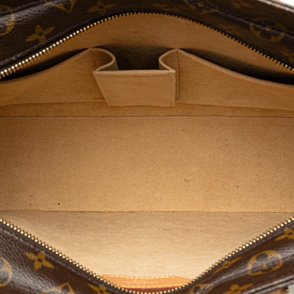 Louis Vuitton Monogram Luco (SHG-GUwQoH)
