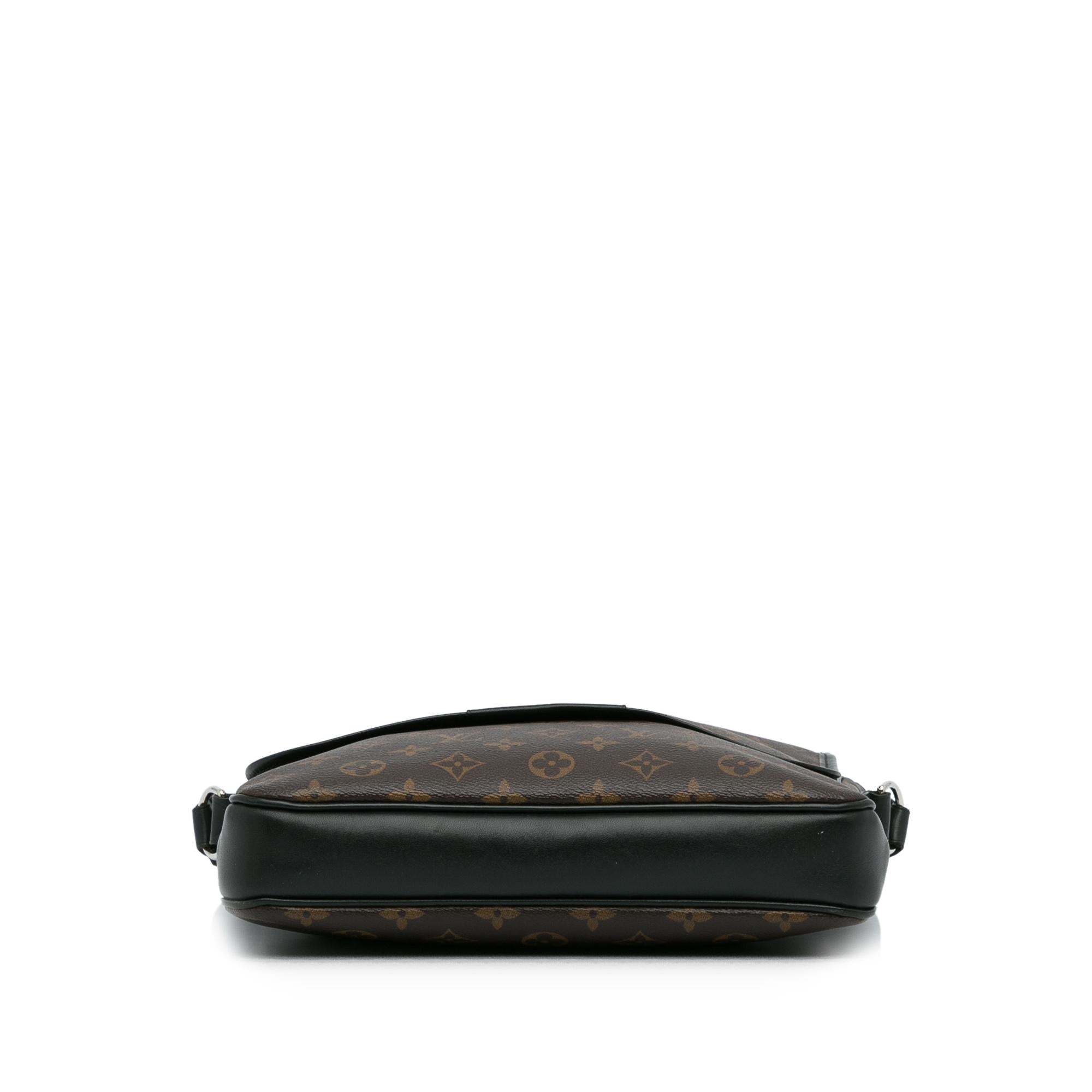 Louis Vuitton Monogram Macassar Bass MM (SHG-HwXgKr)