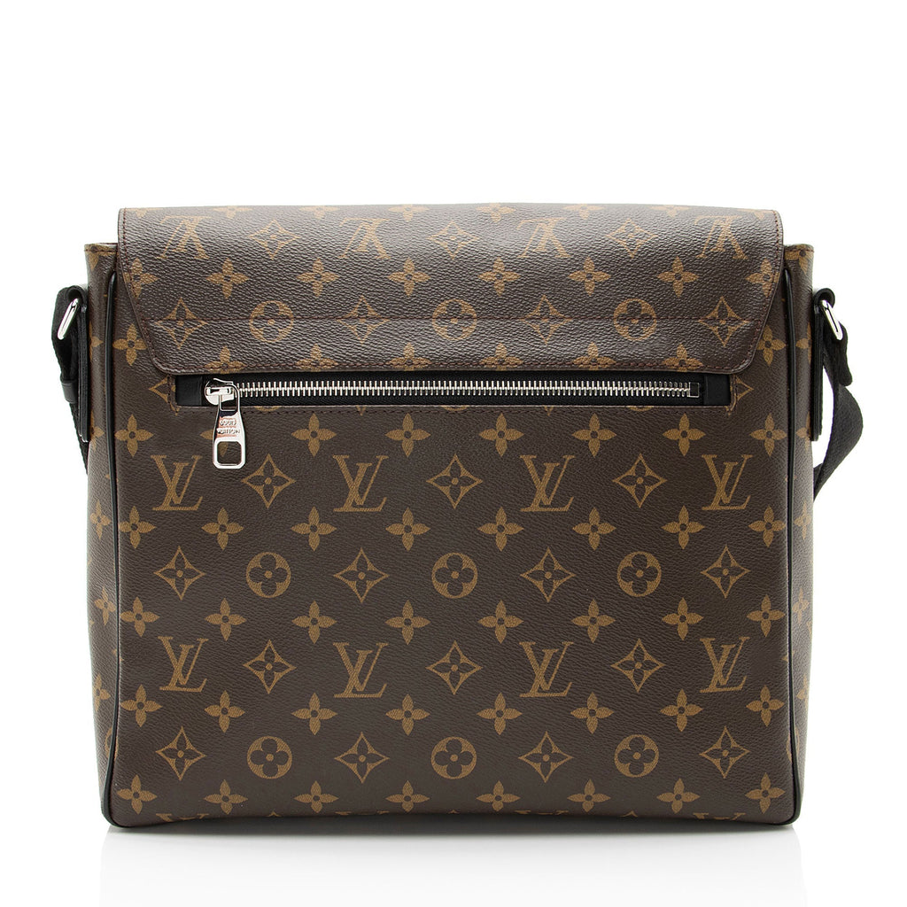 Louis Vuitton Monogram Macassar Canvas District MM Messenger