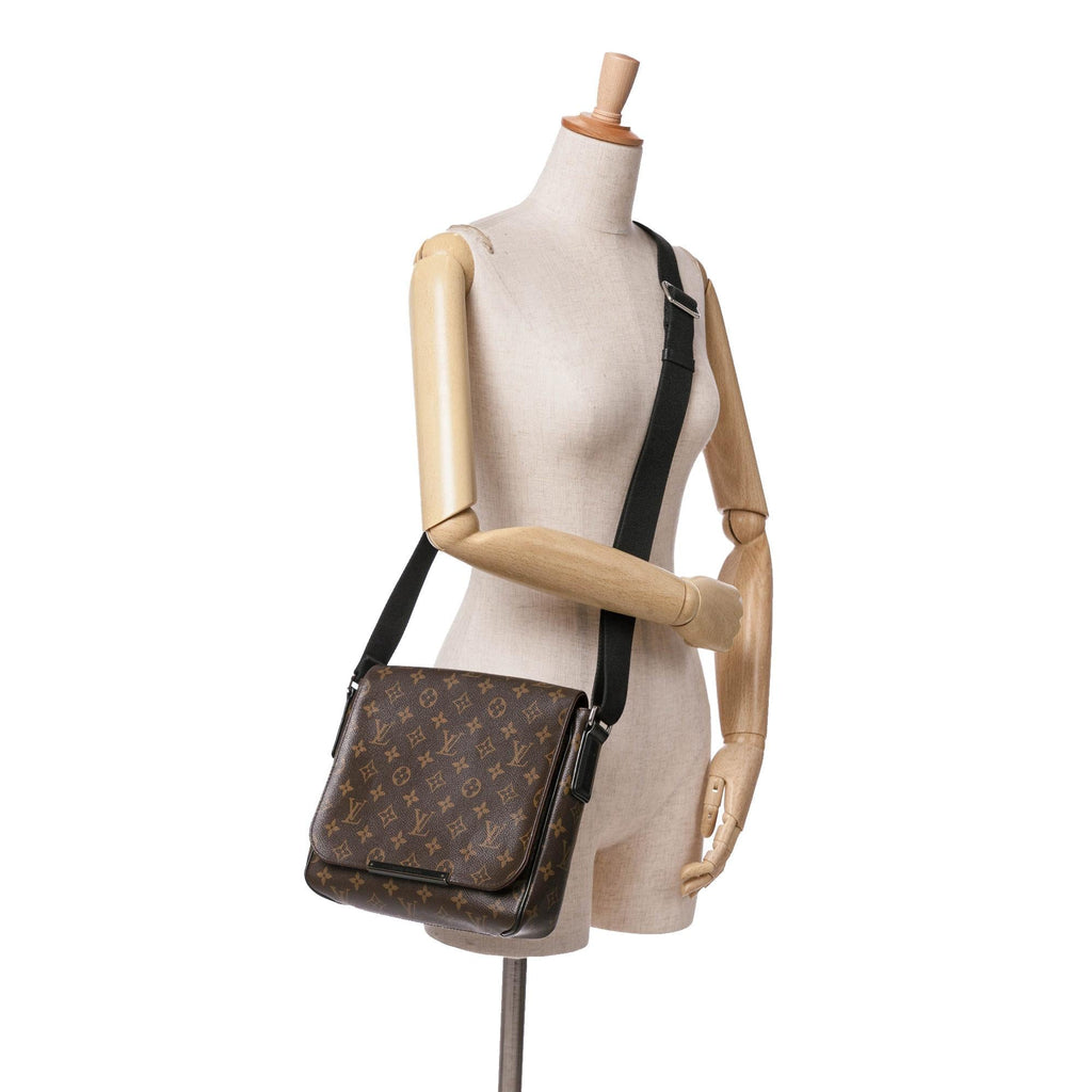Louis Vuitton Monogram Macassar District PM