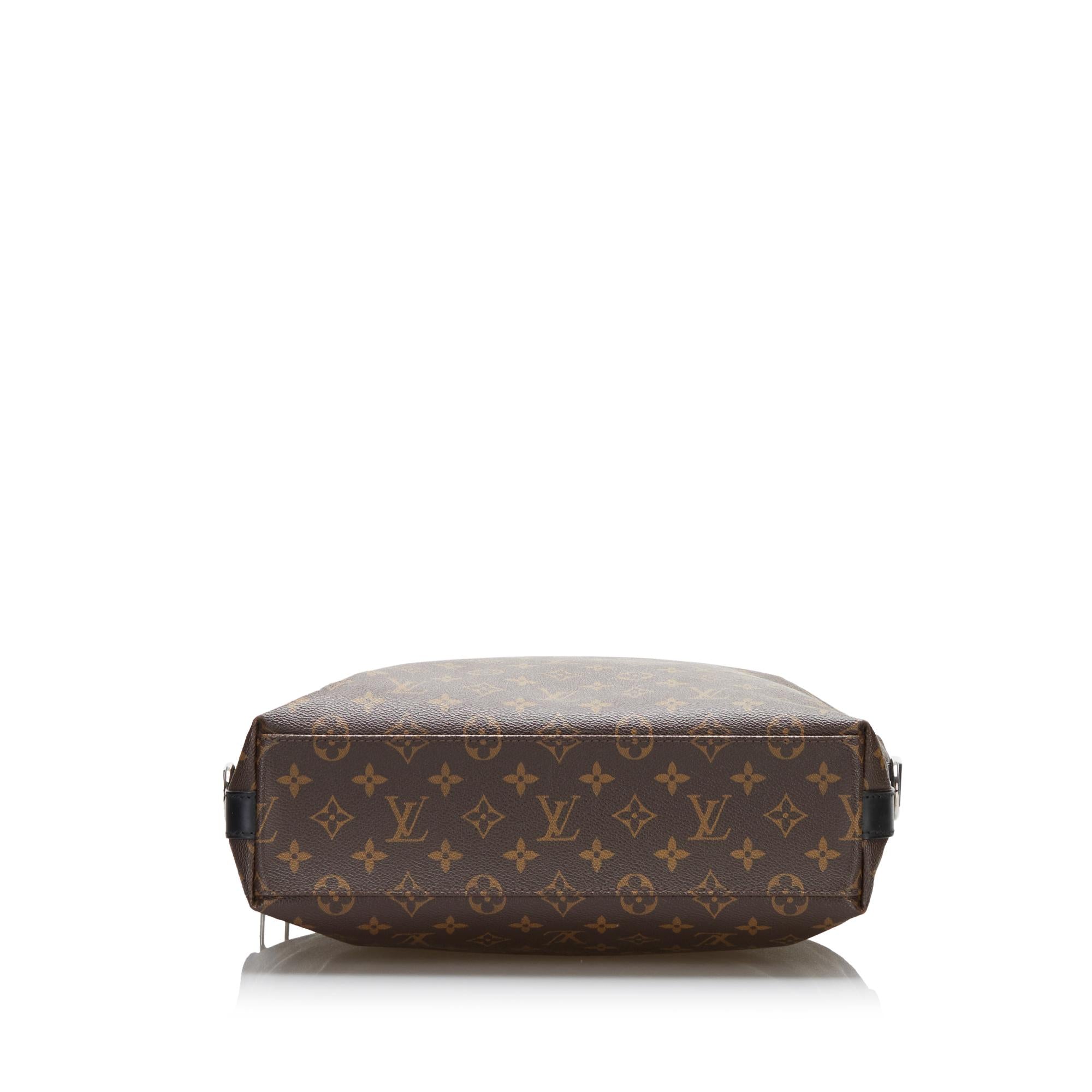 Louis Vuitton Monogram Macassar Kitan (SHG-36900)