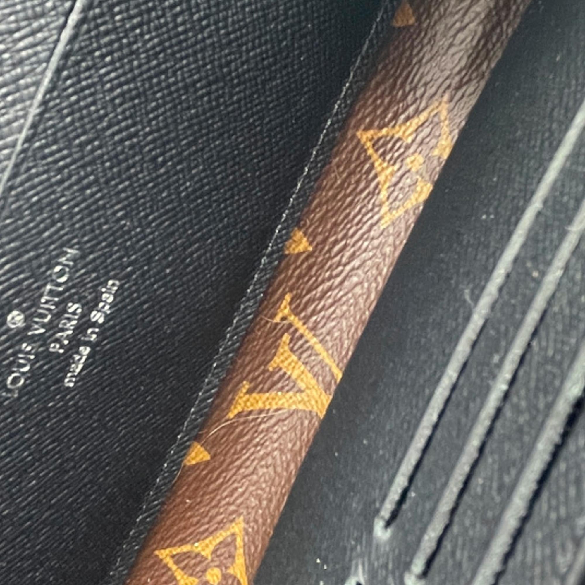 Louis Vuitton Monogram Macassar Zippy Dragonne (SHG-wgkDks)