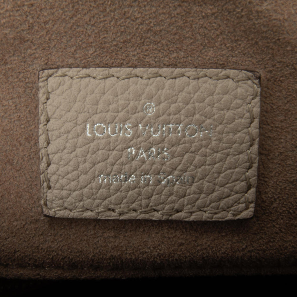 Louis Vuitton Monogram Mahina Beaubourg Hobo (SHG-RRJQOV)