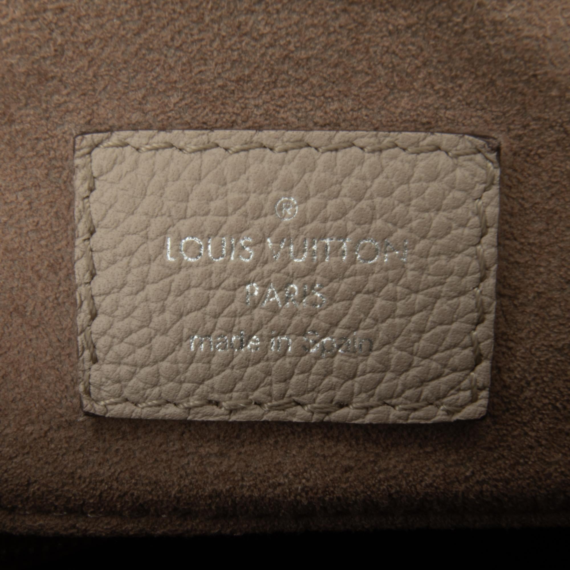 Louis Vuitton Monogram Mahina Beaubourg Hobo (SHG-RRJQOV)
