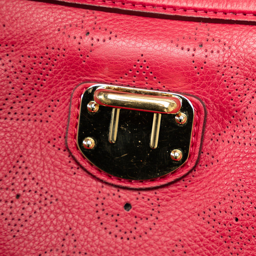 Louis Vuitton Monogram Mahina Cirrus PM (SHG-h3On5z)