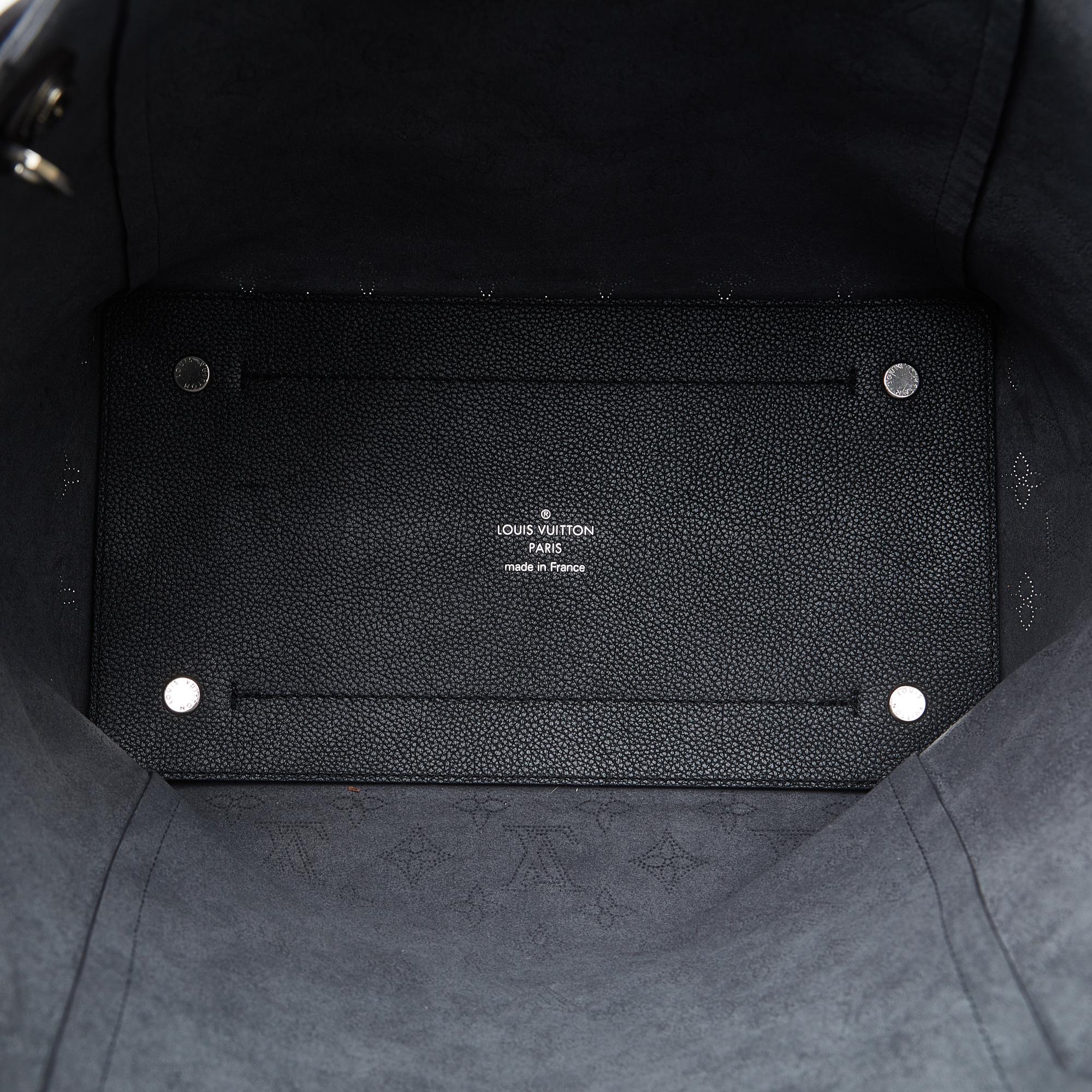 Louis Vuitton Monogram Mahina Hina MM (SHG-HDb0Cu)