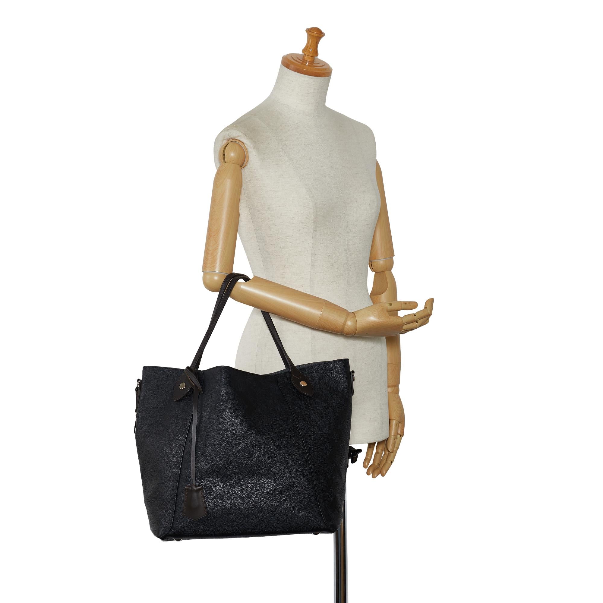 Louis Vuitton Monogram Mahina Hina MM (SHG-HDb0Cu)
