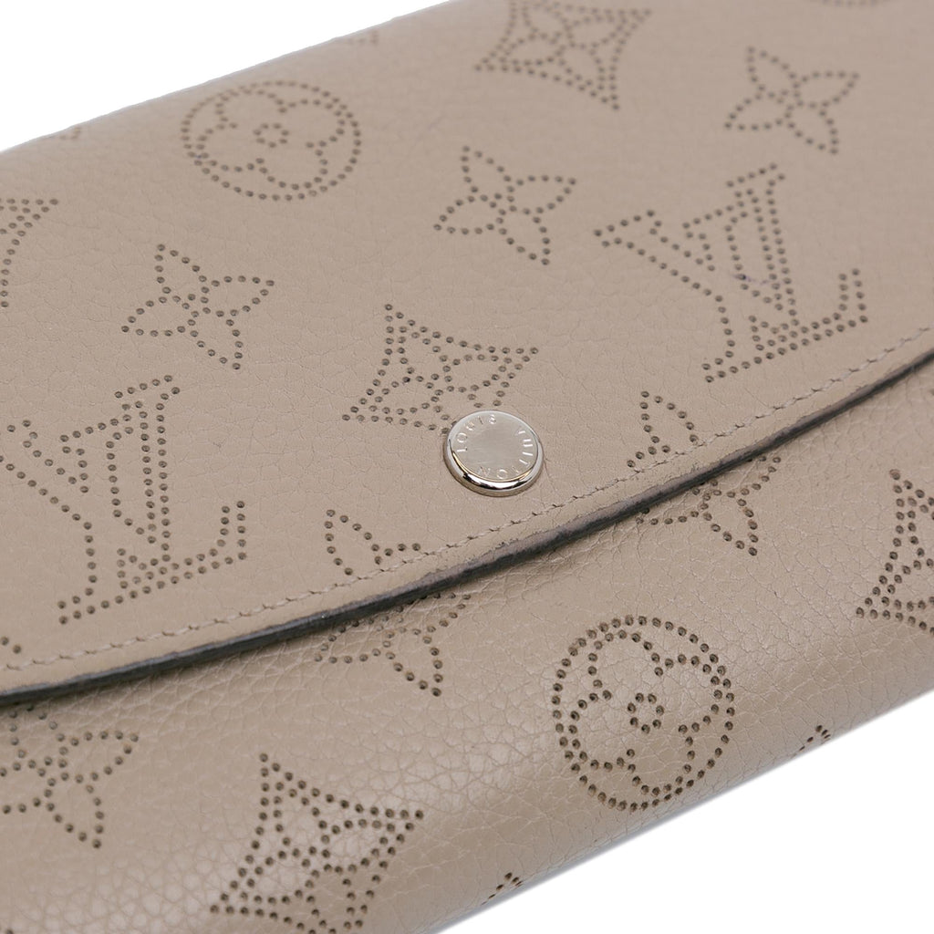 Louis Vuitton Monogram Mahina Iris Long Wallet (SHG-GiQ5Nr)