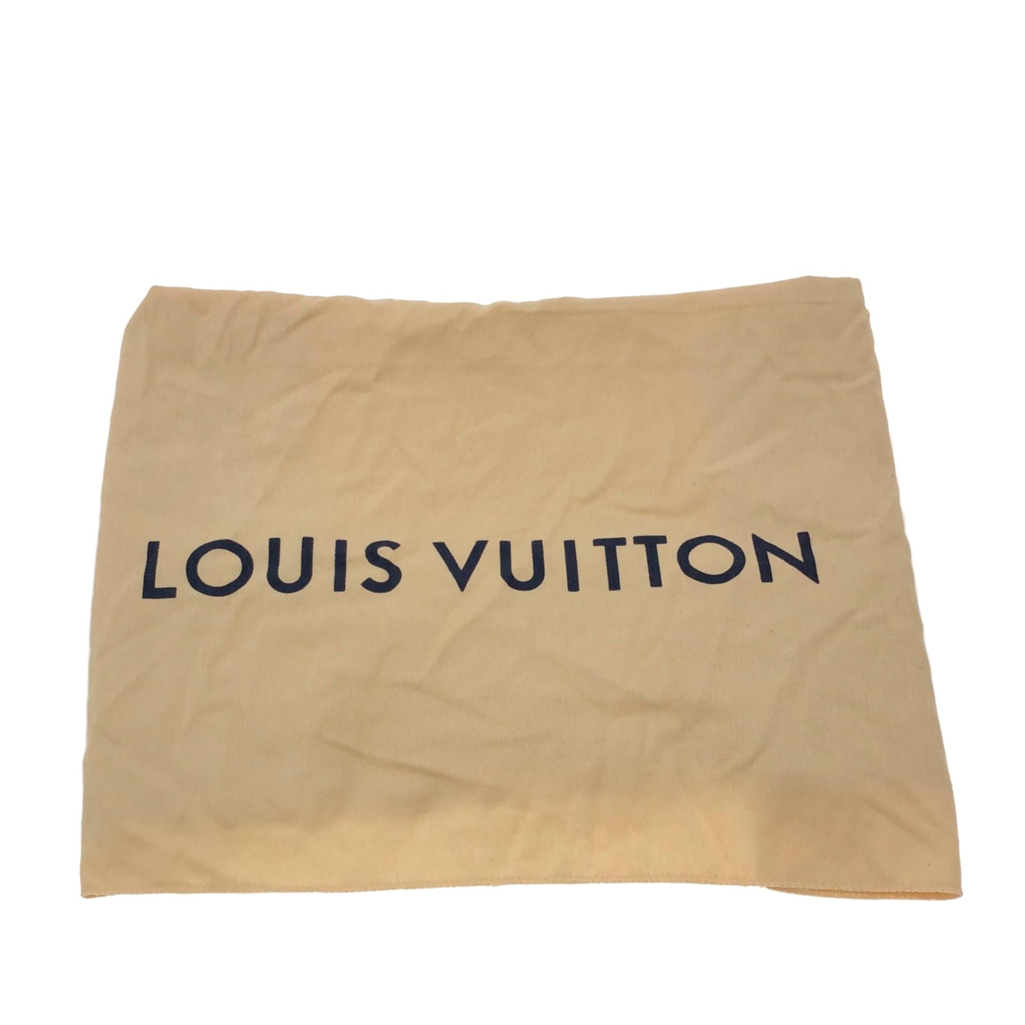 Louis Vuitton Monogram Mahina L Hobo (SHG-mHEWzq)