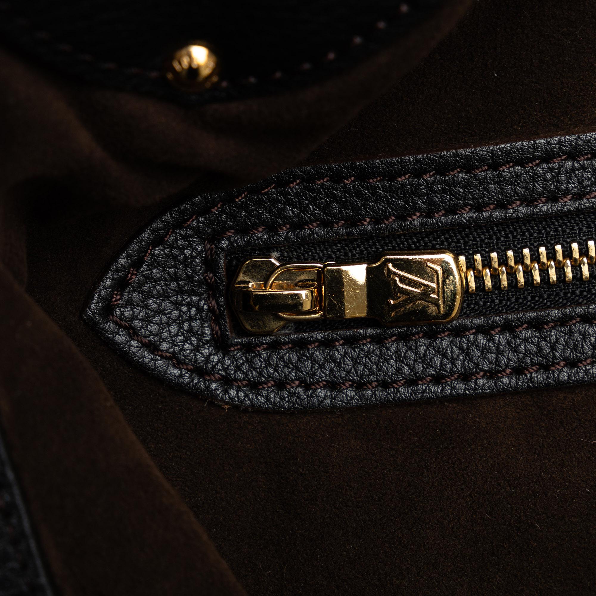 Louis Vuitton Monogram Mahina L (SHG-m4bwlA)