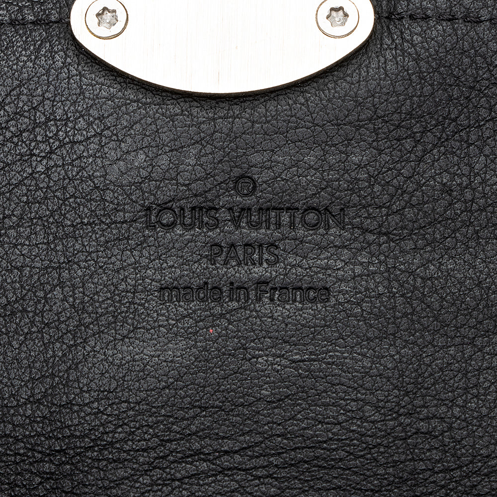 Louis Vuitton Monogram Mahina Leather Amelia Wallet (SHF-14630)