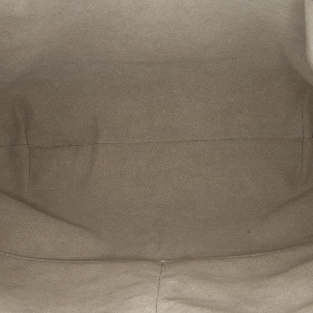 Louis Vuitton Monogram Mahina Selene PM (SHG-G3UWpi)