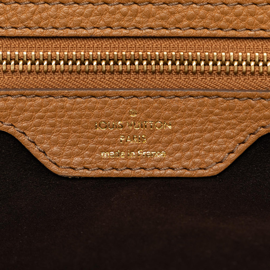 Louis Vuitton Monogram Mahina XL Hobo (SHG-STE2lR)