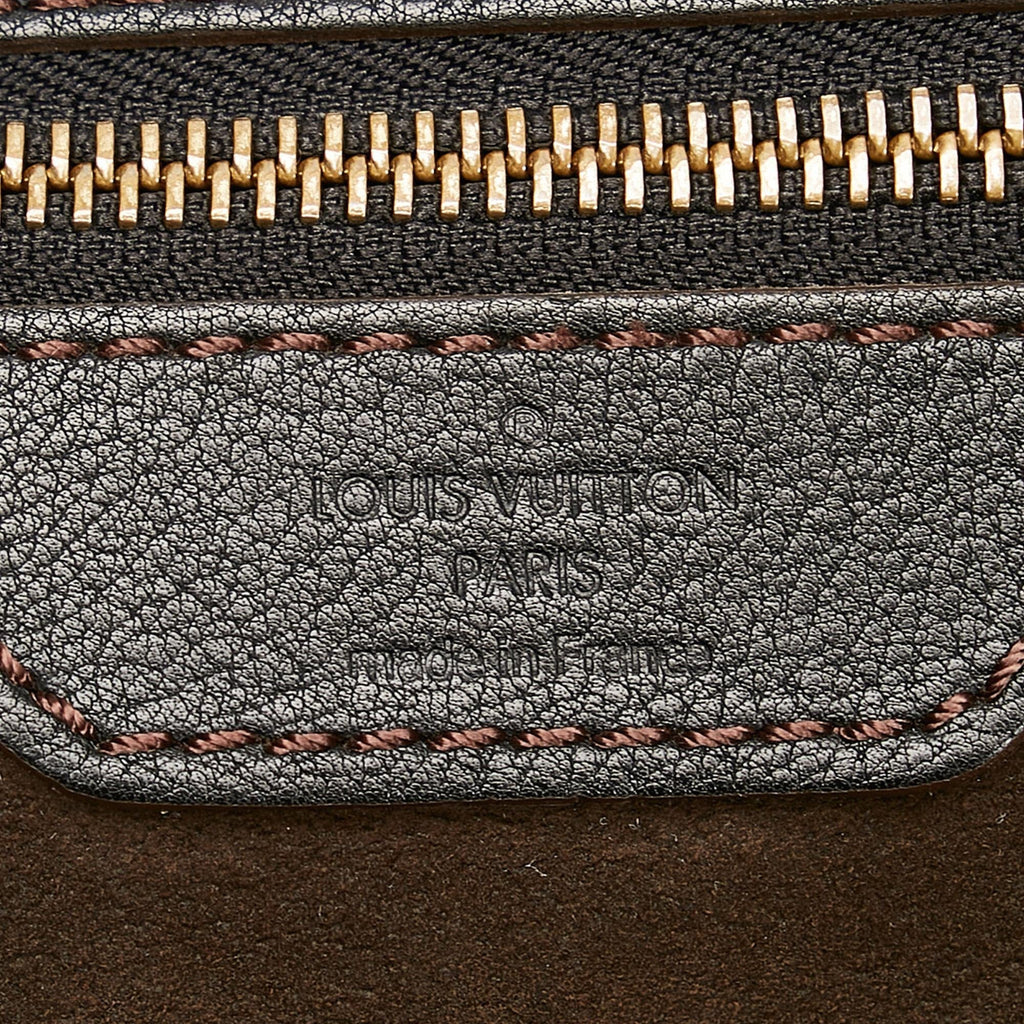 Louis Vuitton Monogram Mahina XL (SHG-zsWALW)