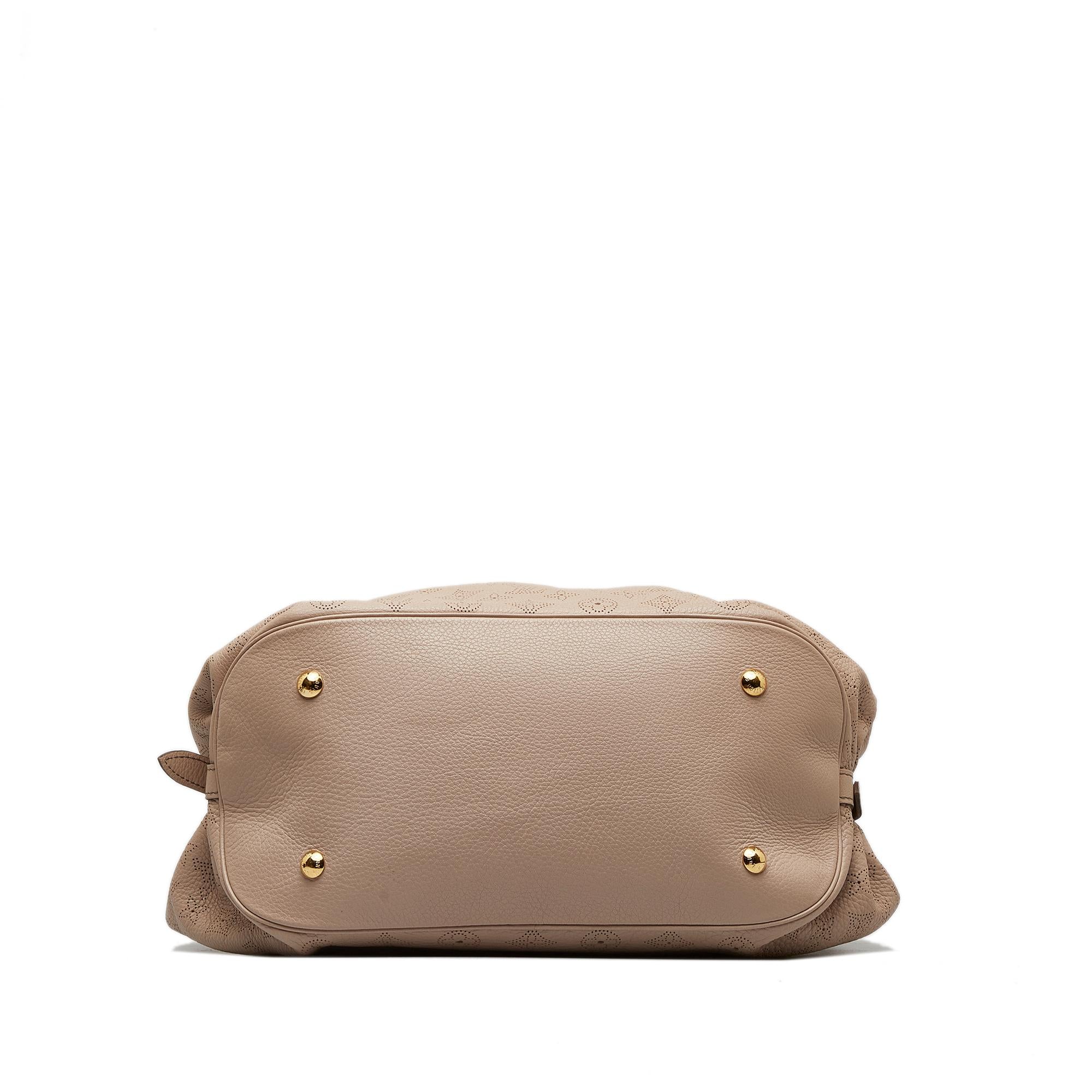 Louis Vuitton Monogram Mahina XL (SHG-QqLZP9)