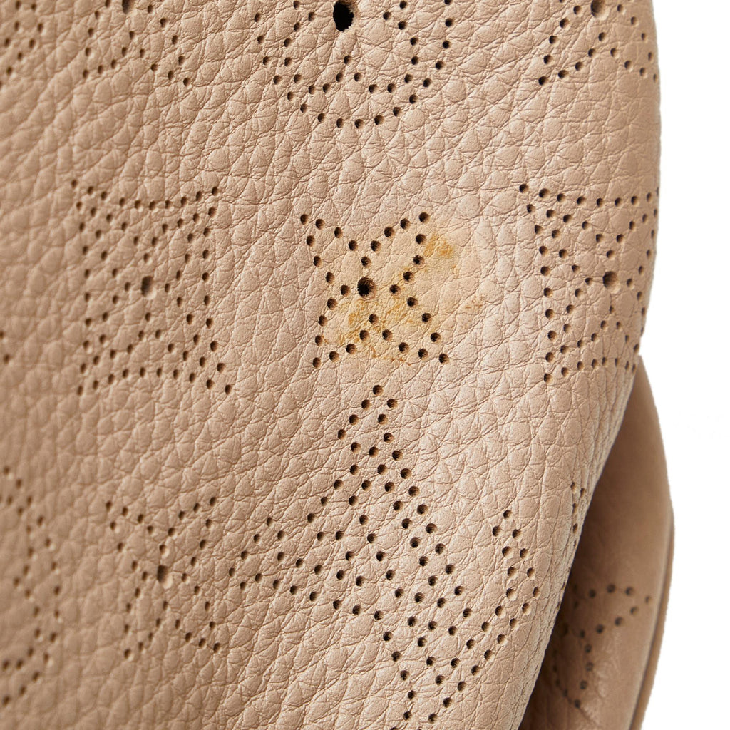 Louis Vuitton Monogram Mahina XL (SHG-QqLZP9)