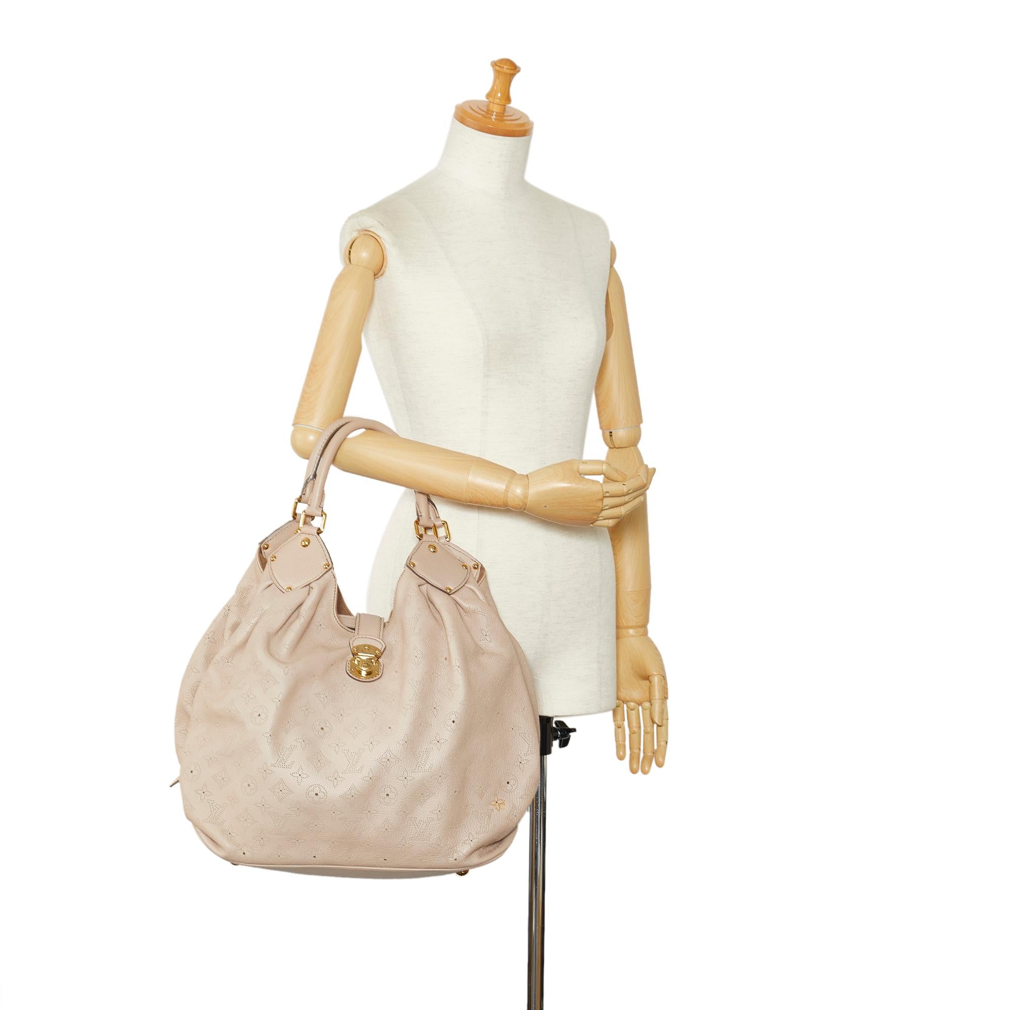 Louis Vuitton Monogram Mahina XL (SHG-QqLZP9)