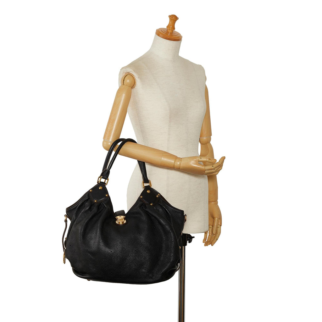 Louis Vuitton Monogram Mahina XL (SHG-bumDel)