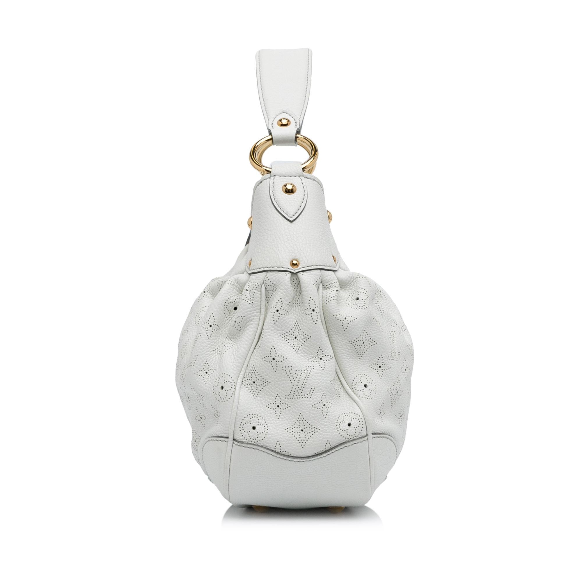 Louis Vuitton Monogram Mahina XL (SHG-B4c4C8)