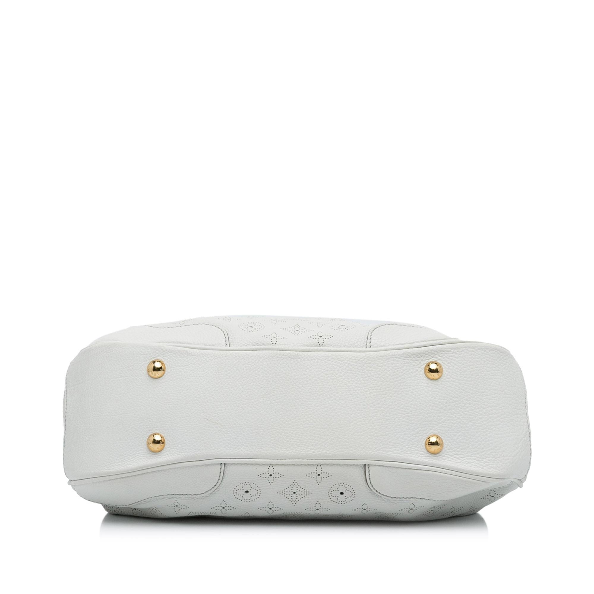 Louis Vuitton Monogram Mahina XL (SHG-B4c4C8)