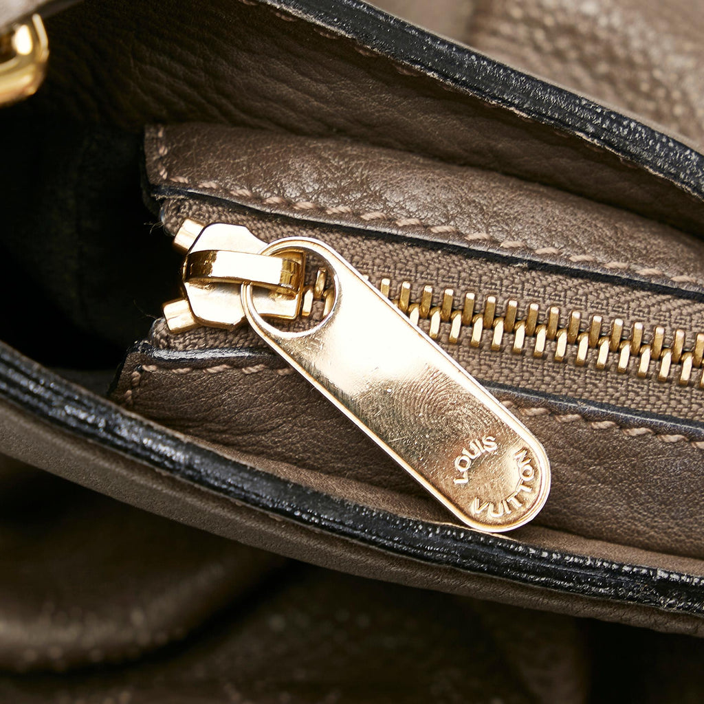 Louis Vuitton Monogram Mahina XS (SHG-28876)