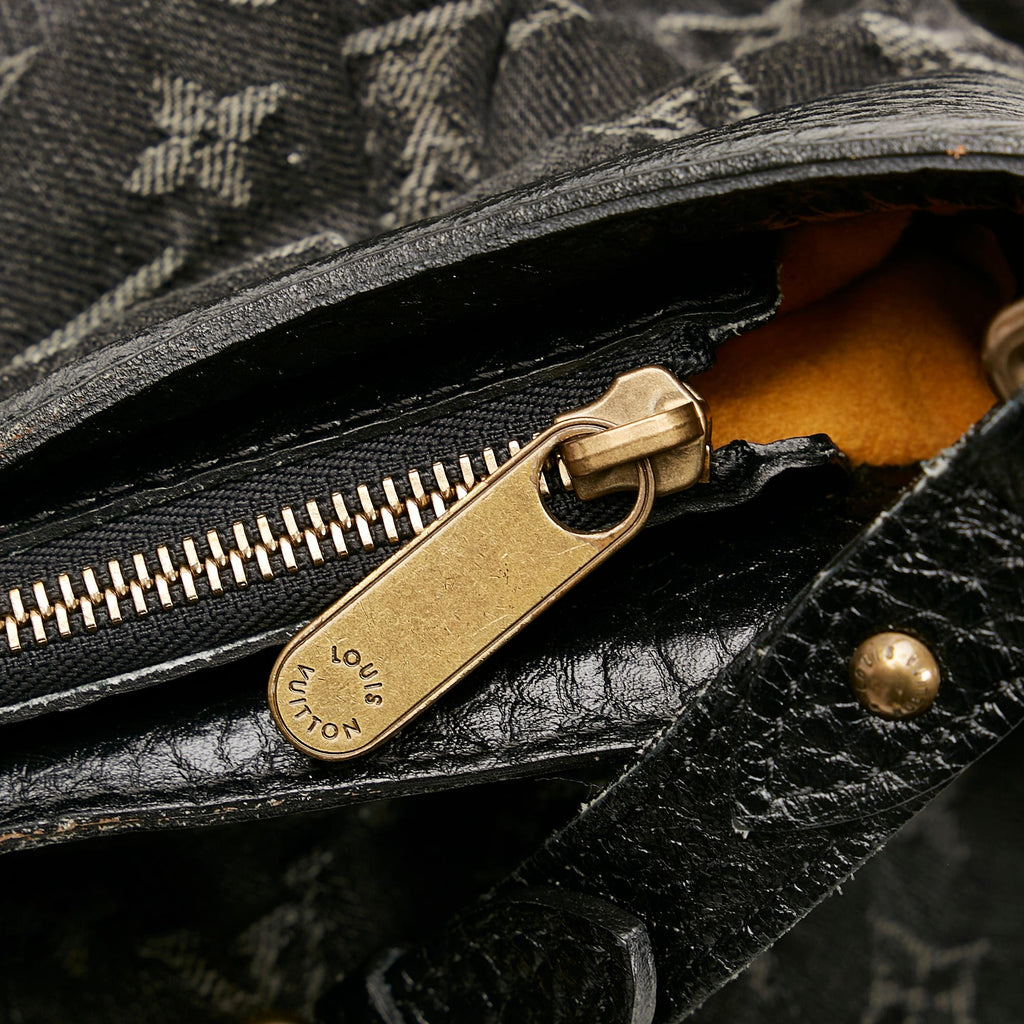 Louis Vuitton Monogram Mahina XS (SHG-C6A8C5)