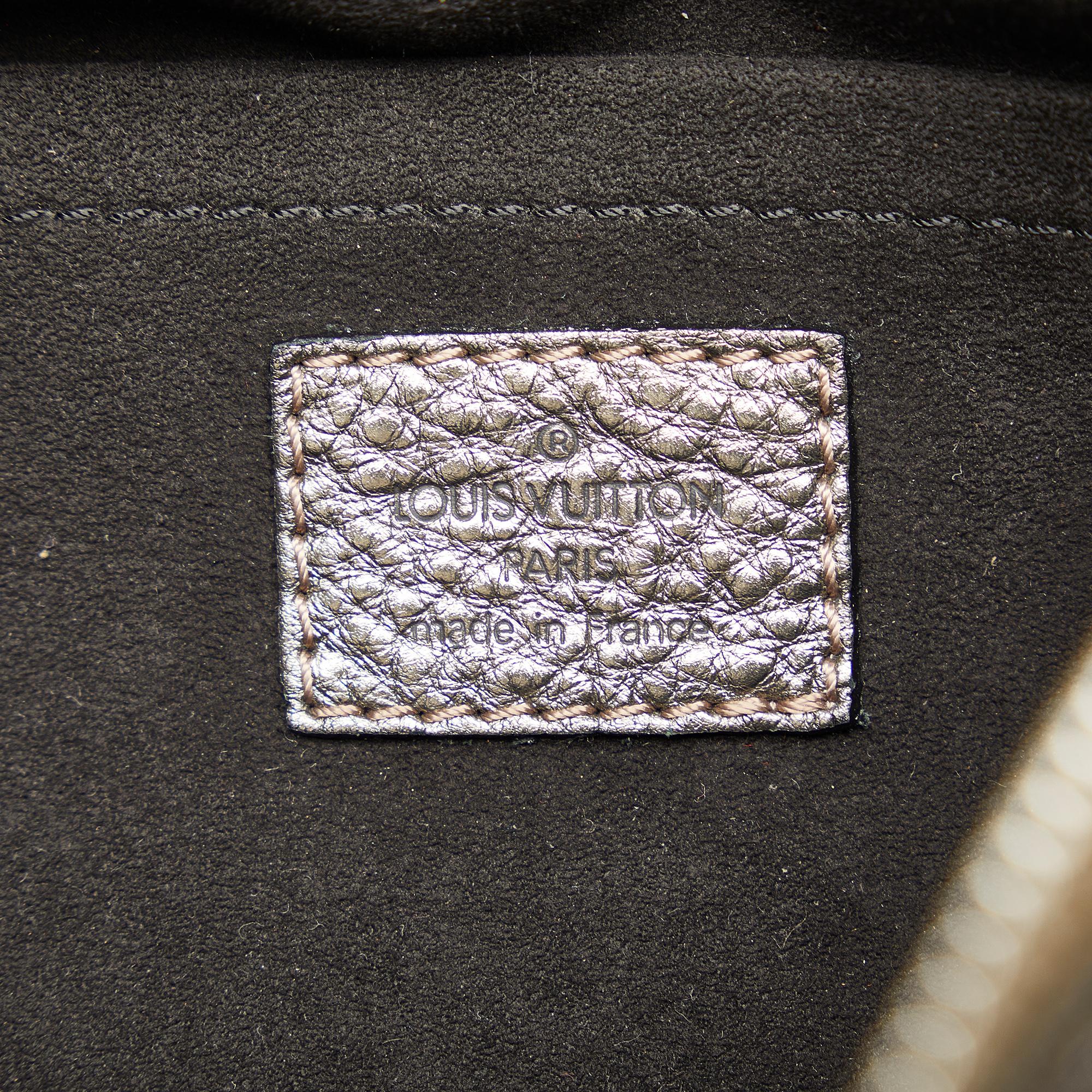 Louis Vuitton Monogram Mahina XS (SHG-sr10tP)