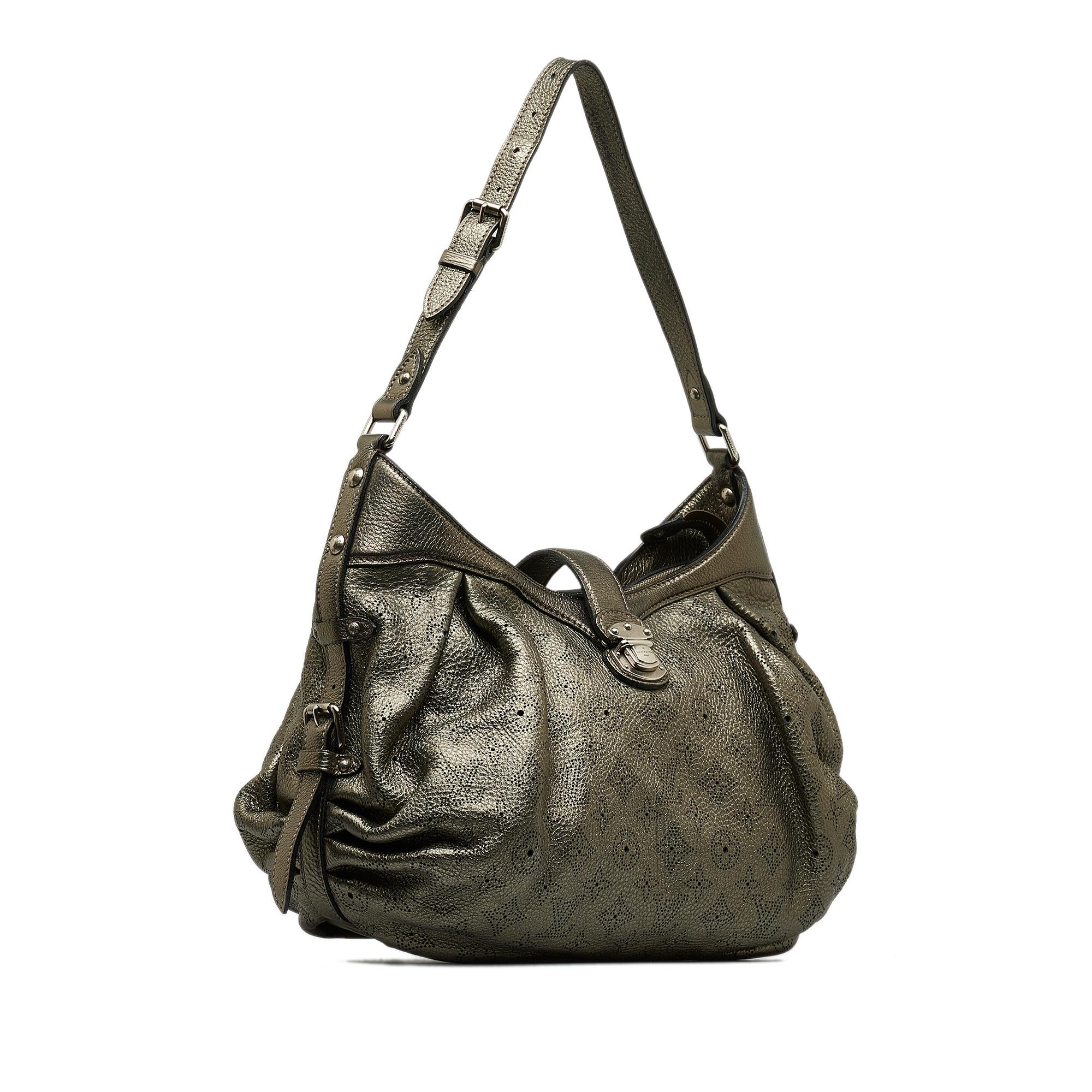 Louis Vuitton Monogram Mahina XS (SHG-sr10tP)