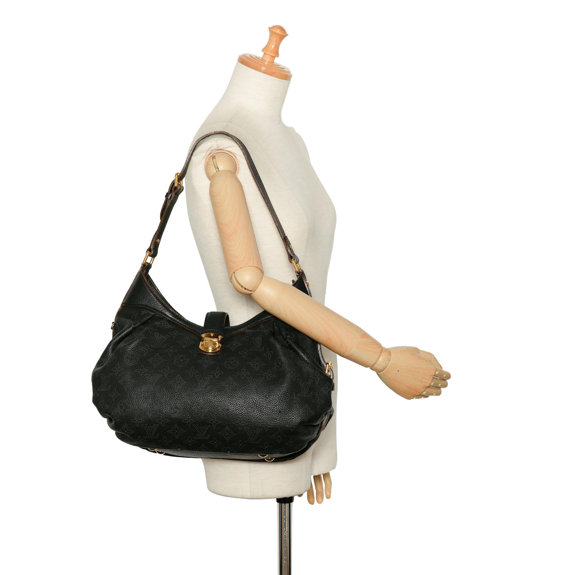 Louis Vuitton Monogram Mahina XS (SHG-PzRy74)