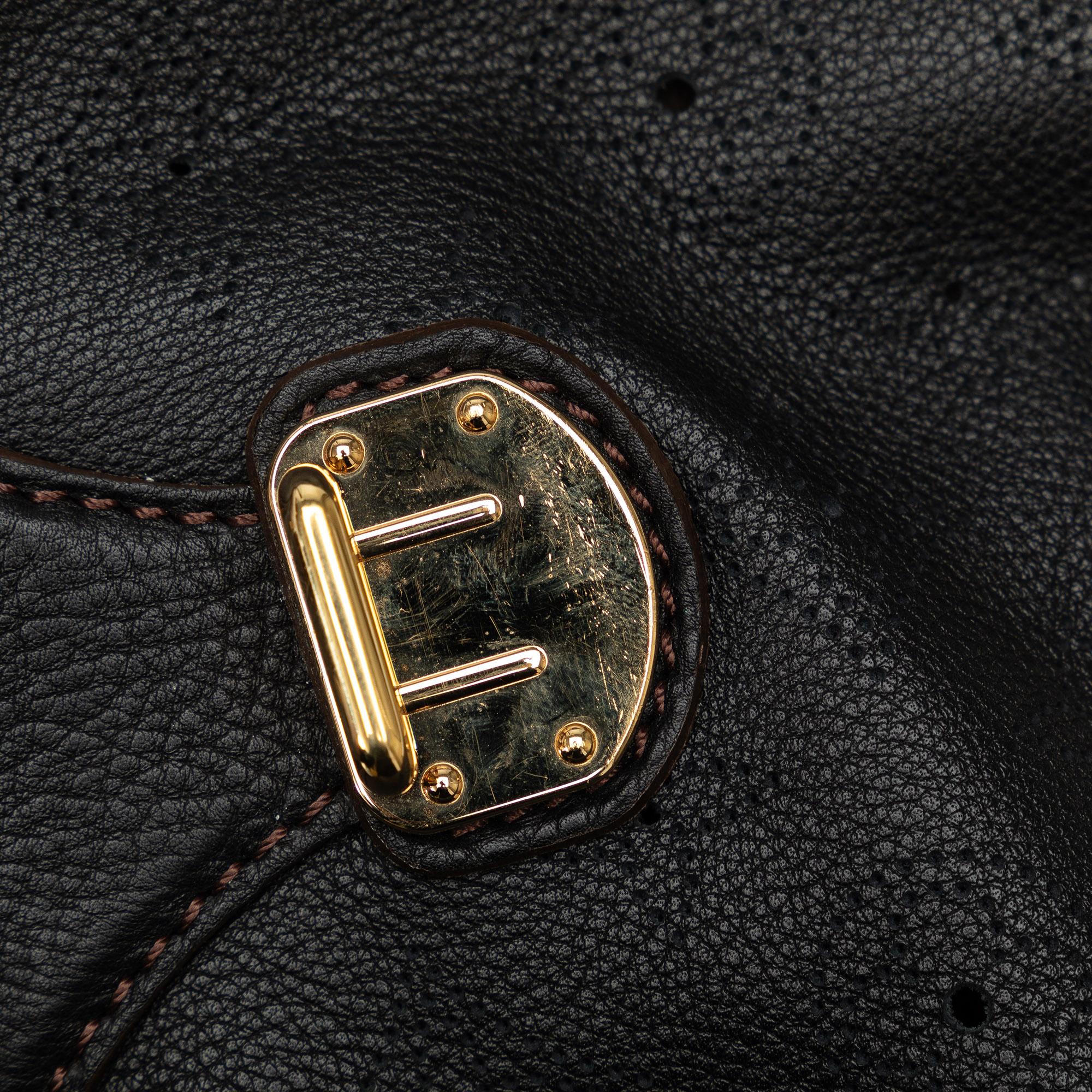 Louis Vuitton Monogram Mahina XS (SHG-RHjuq8)