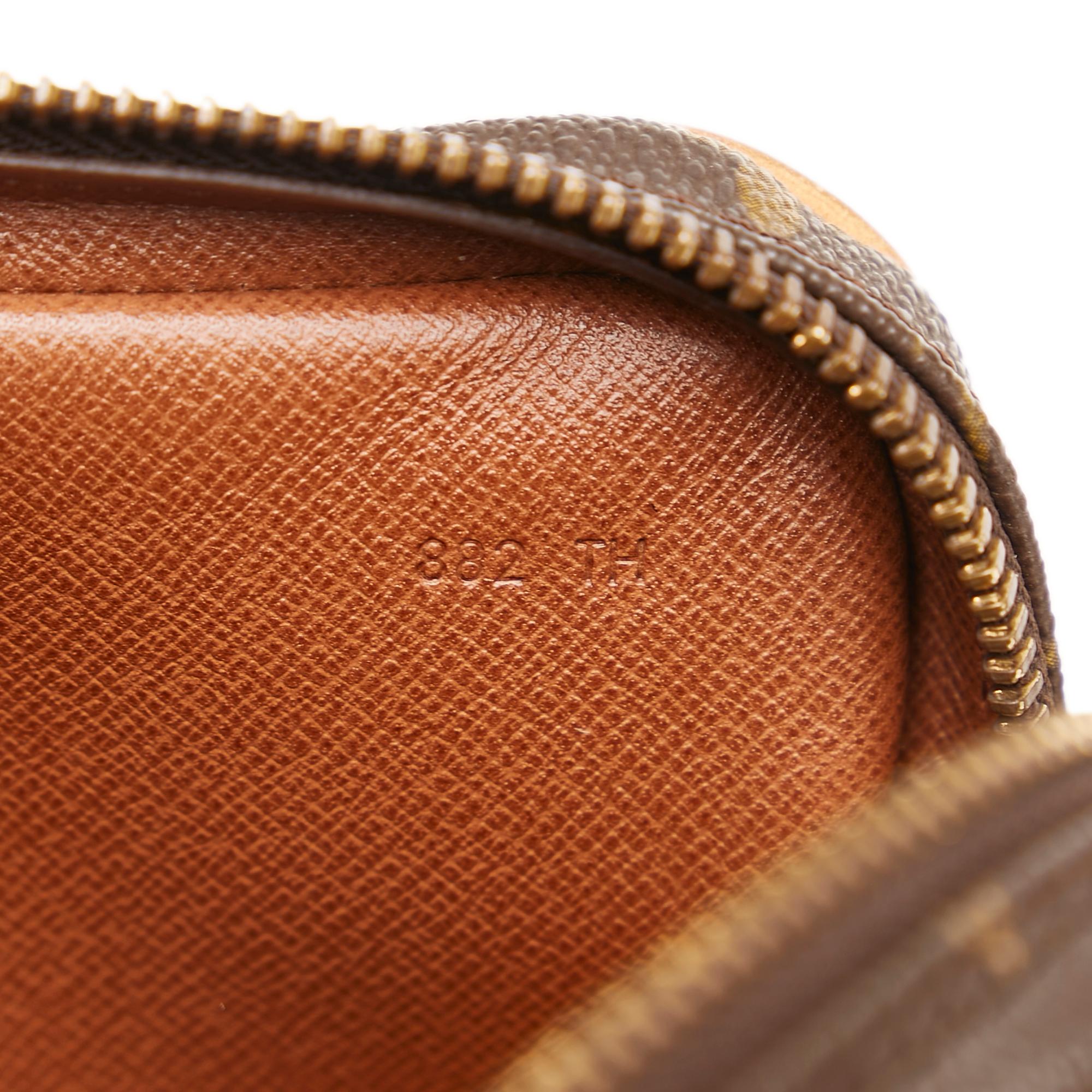 Louis Vuitton Monogram Marly Dragonne PM (SHG-fM9fsU)