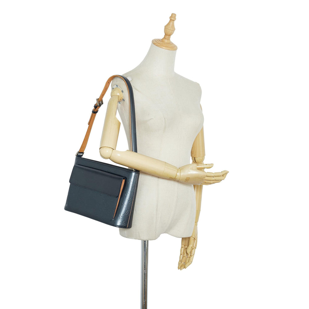 Louis Vuitton Monogram Mat Alston (SHG-auG5zz)