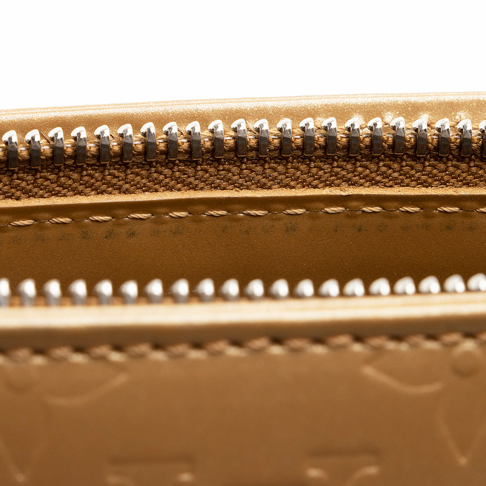 Louis Vuitton Monogram Mat Fowler Shoulder Bag (SHF-20160)