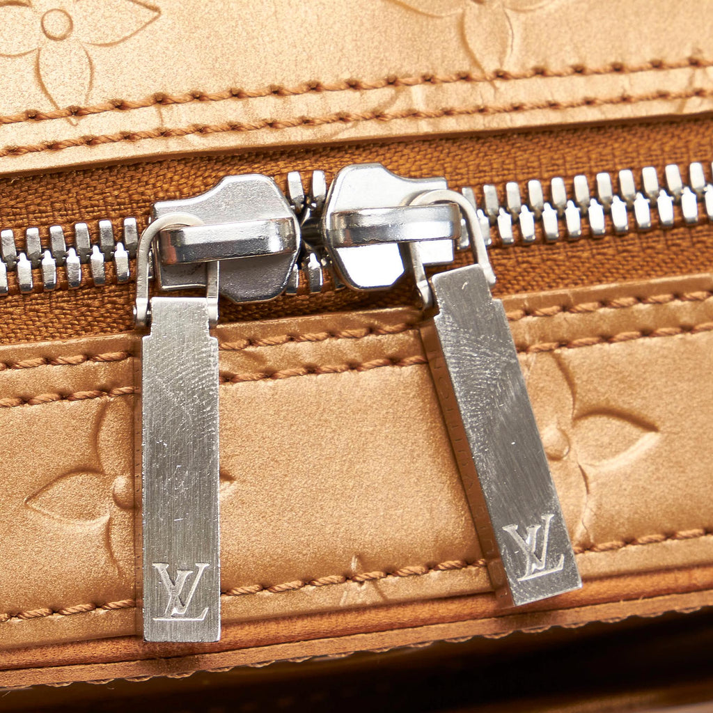 Louis Vuitton Monogram Mat Shelton (SHG-29785)