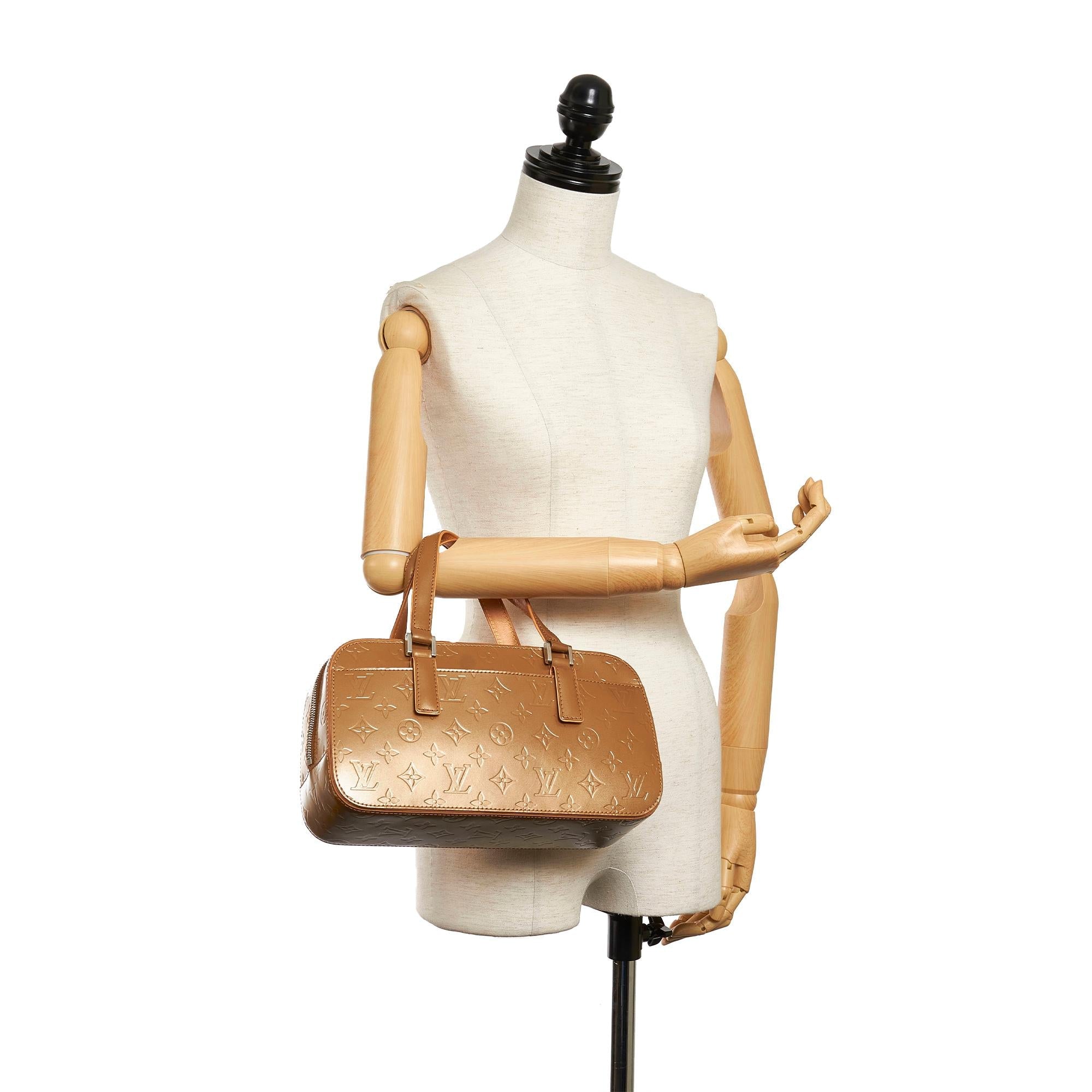 Louis Vuitton Monogram Mat Shelton (SHG-29785)