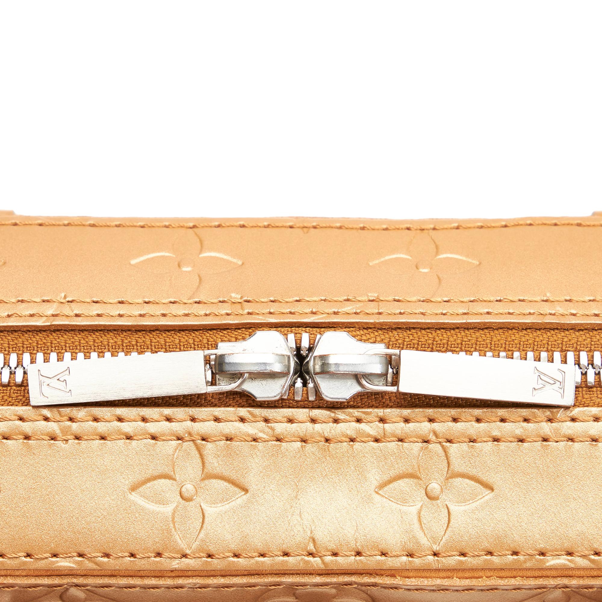 Louis Vuitton Monogram Mat Shelton (SHG-34305)
