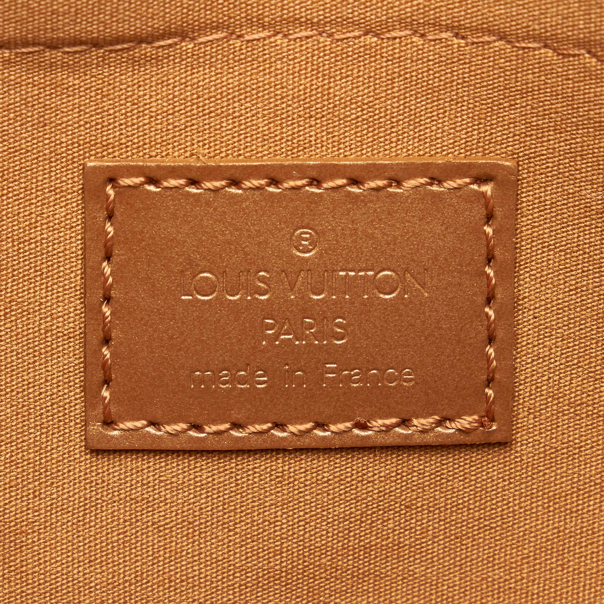 Louis Vuitton Monogram Mat Shelton (SHG-34305)
