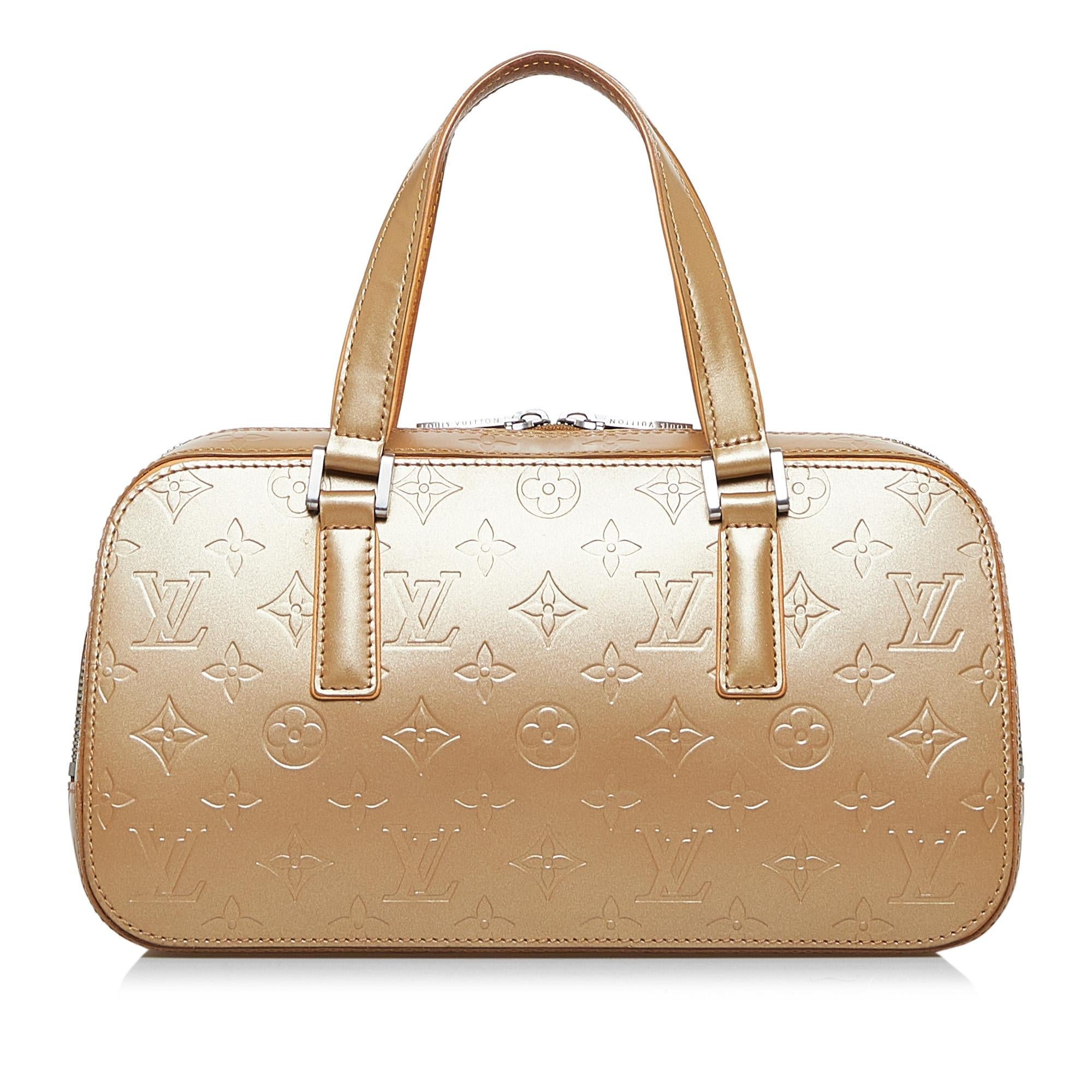 Louis Vuitton Monogram Mat Shelton (SHG-sHpoFt)