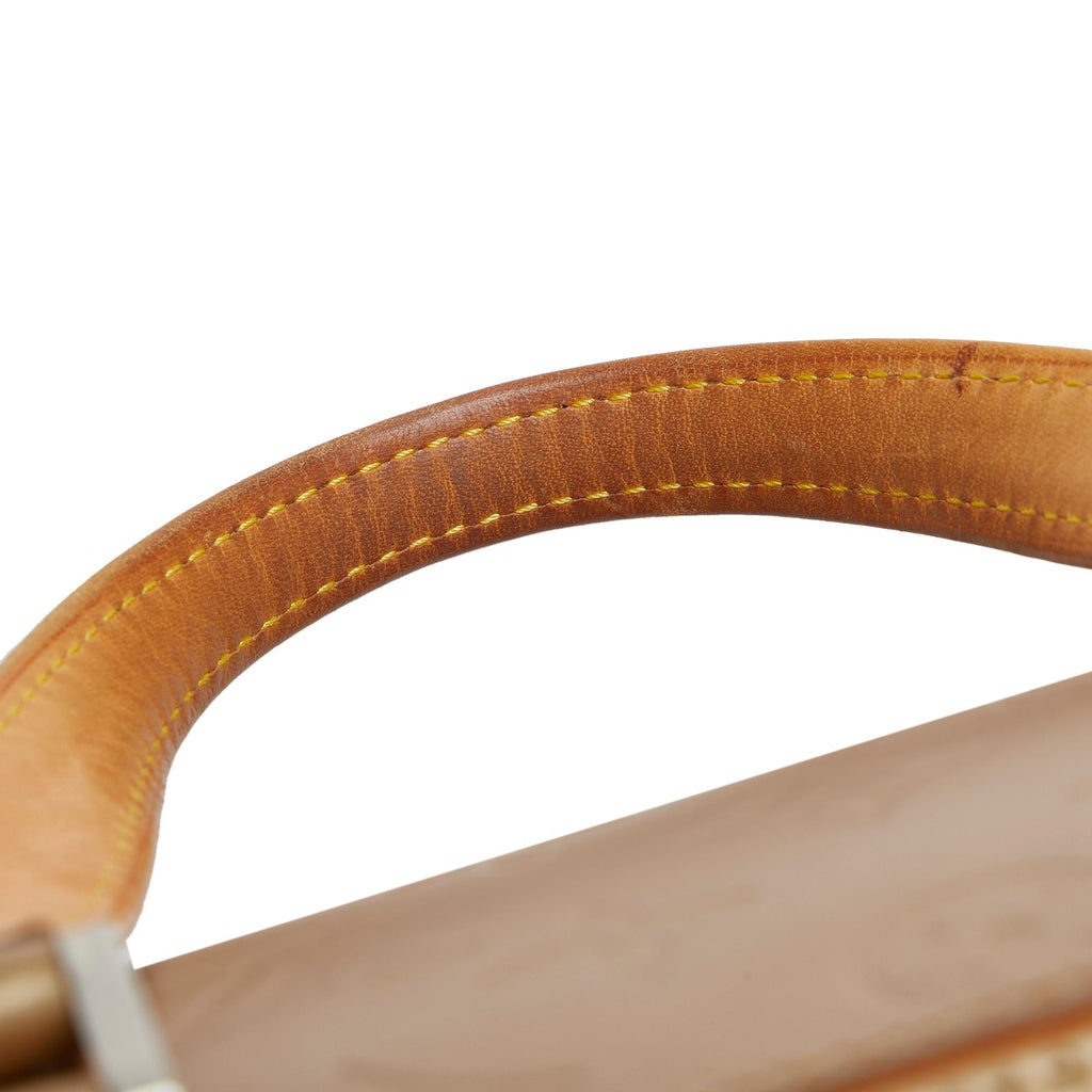 Louis Vuitton Monogram Mat Shelton (SHG-sHpoFt)