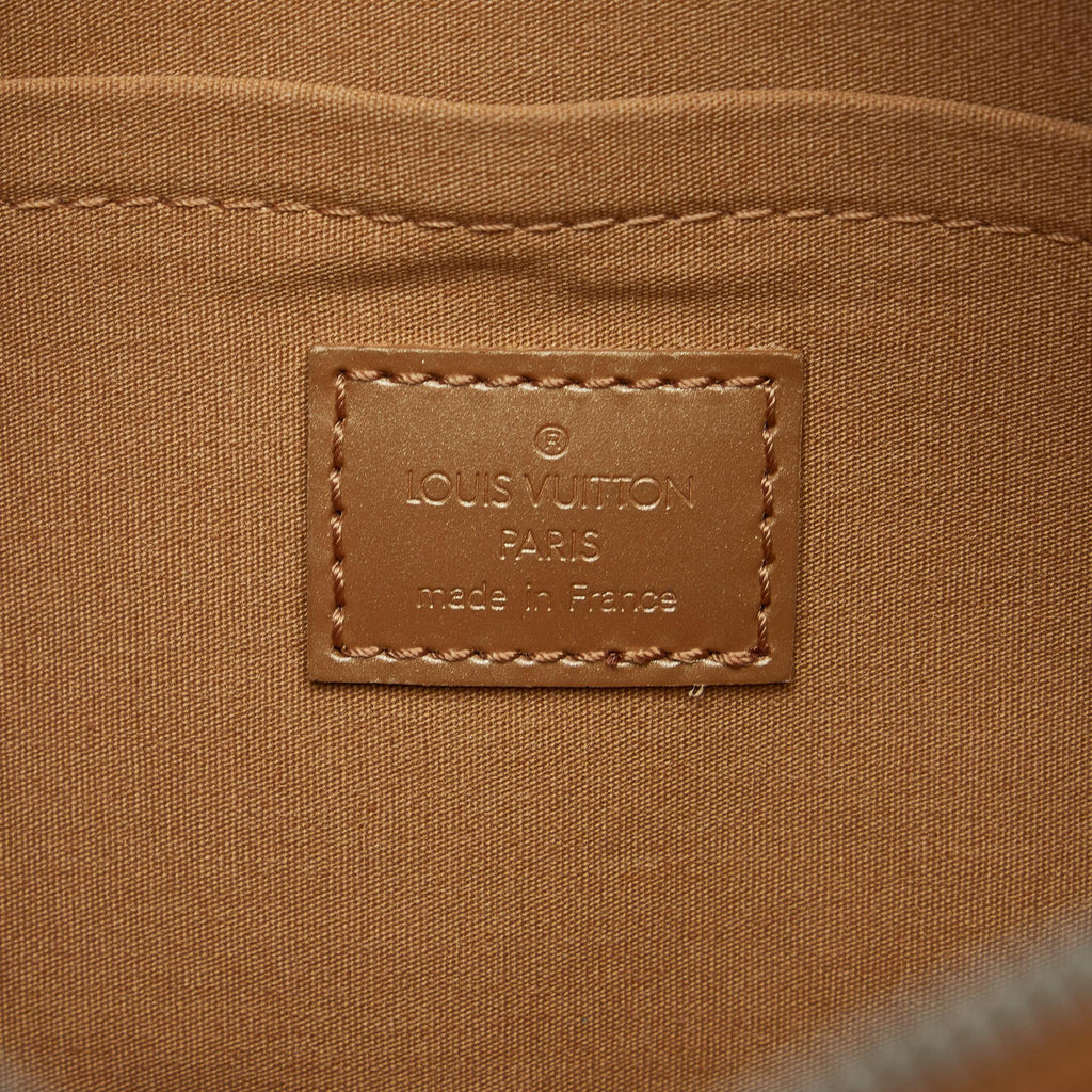 Louis Vuitton Monogram Mat Shelton (SHG-sHpoFt)