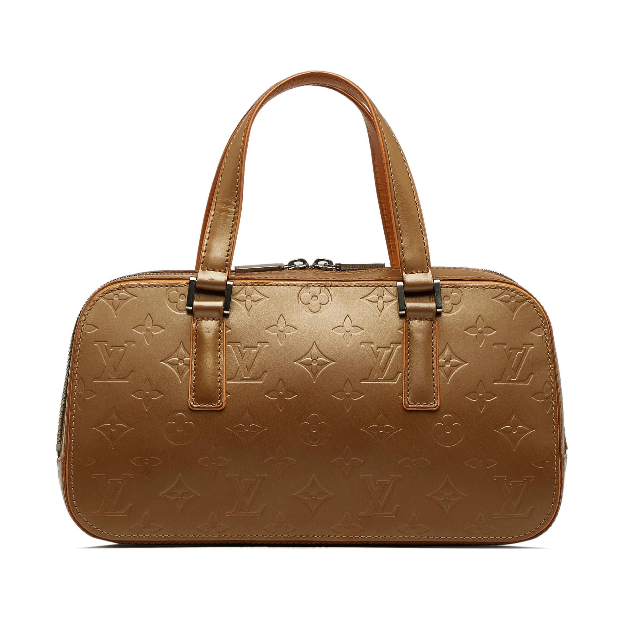 Louis Vuitton Monogram Mat Shelton (SHG-7zoHnr)