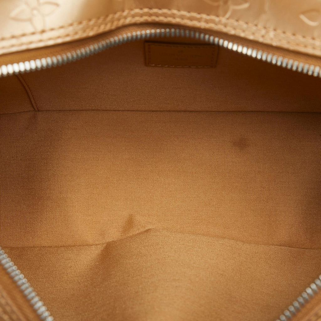 Louis Vuitton Monogram Mat Shelton (SHG-7zoHnr)